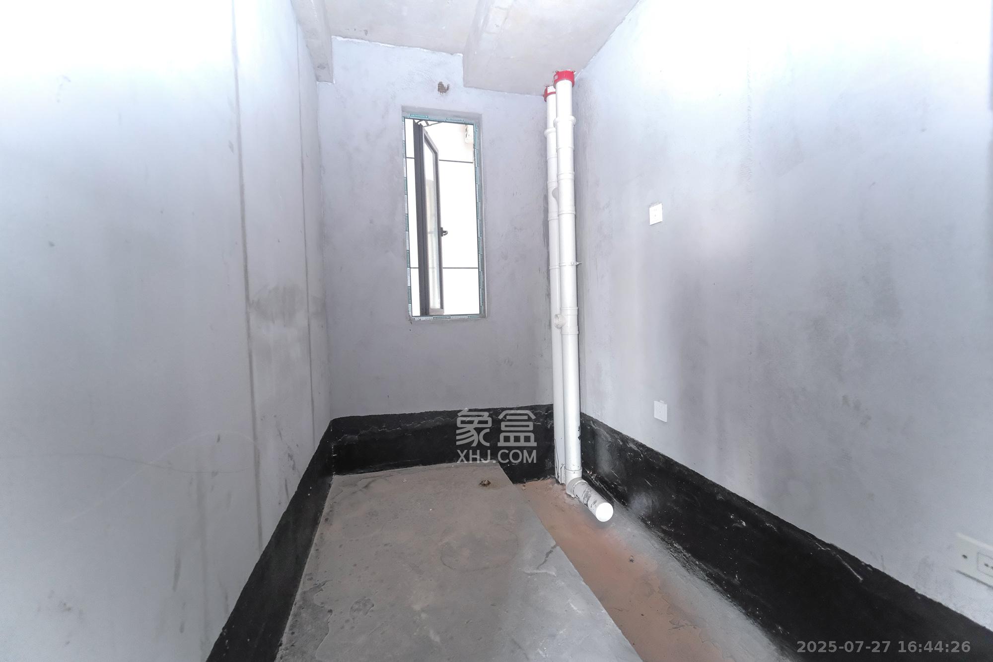 和顺府  4室2厅0卫    135.0万 和顺府  4室2厅0卫    135.0万卫生间