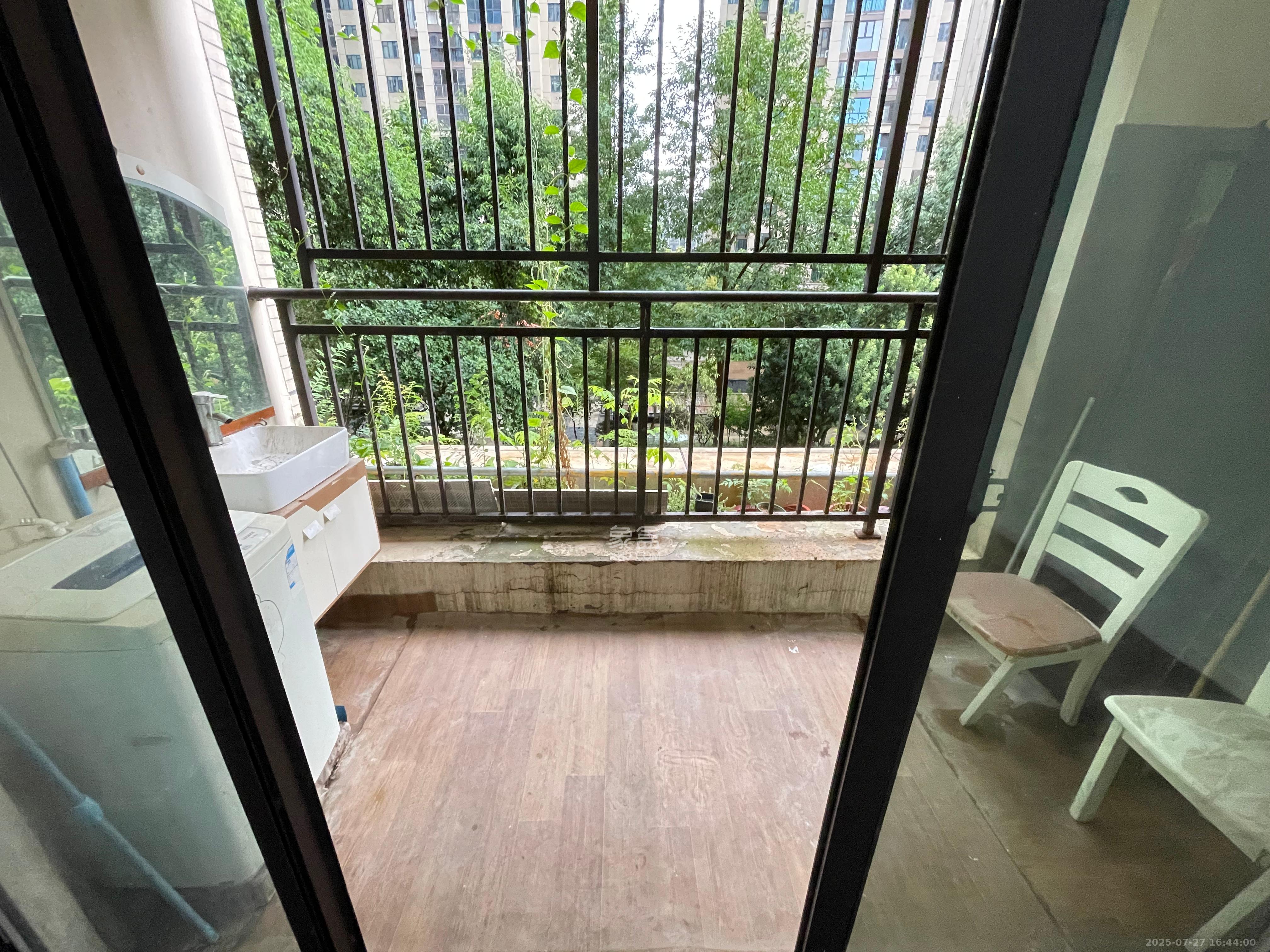 乾源国际  3室2厅1卫    1300.0元/月室内图