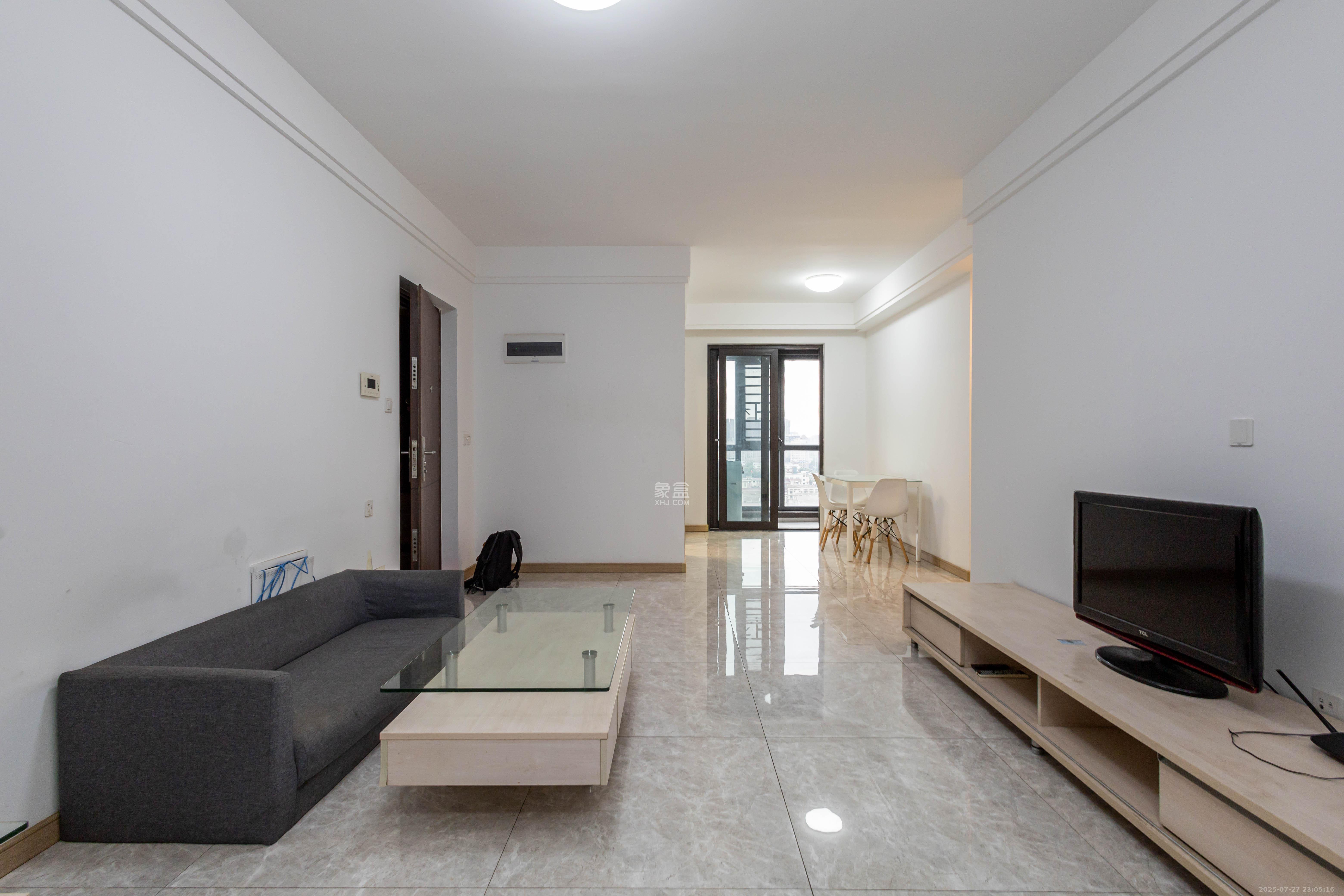 君合新城玺樾  3室2厅2卫    83.8万 君合新城玺樾  3室2厅2卫    83.8万客厅