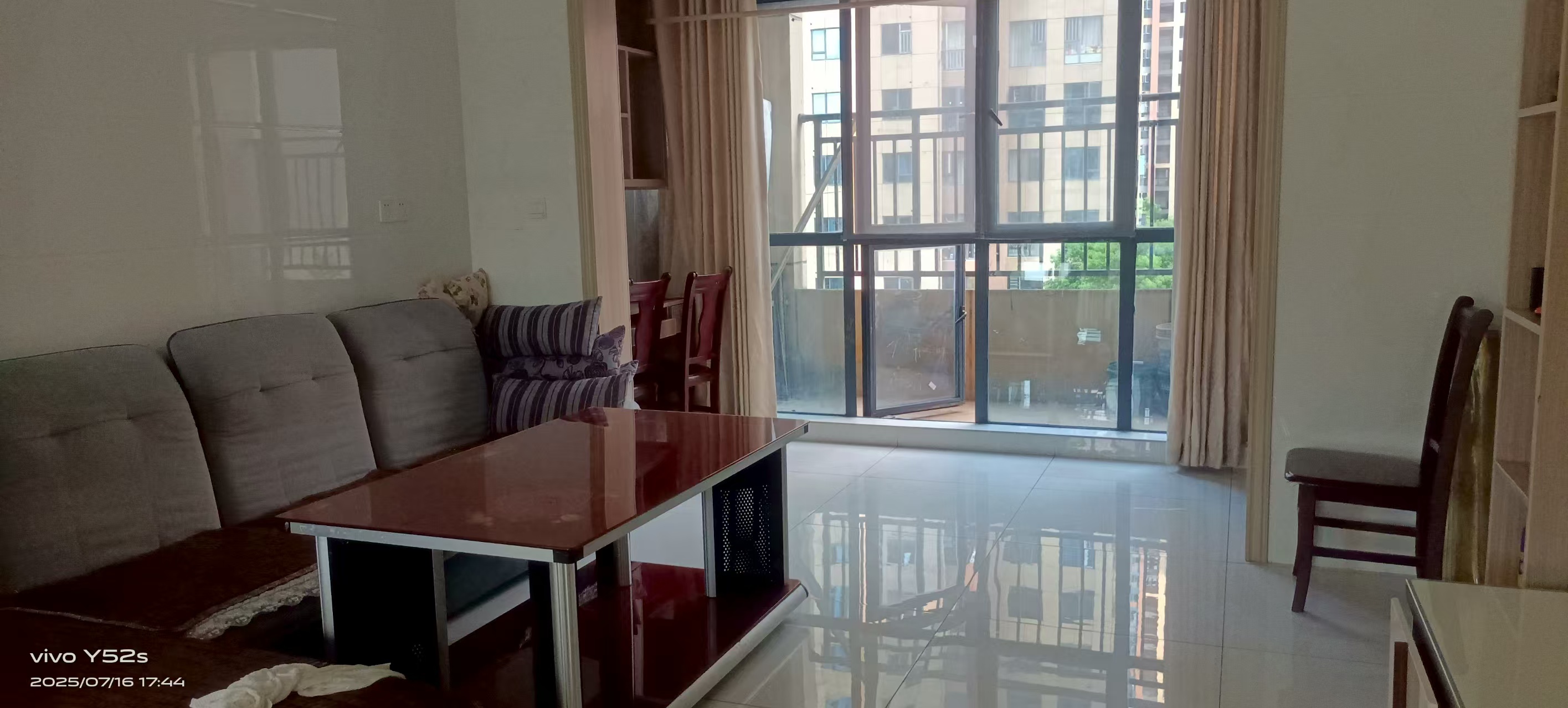 百弘学府城  3室2厅2卫    1600.0元/月室内图