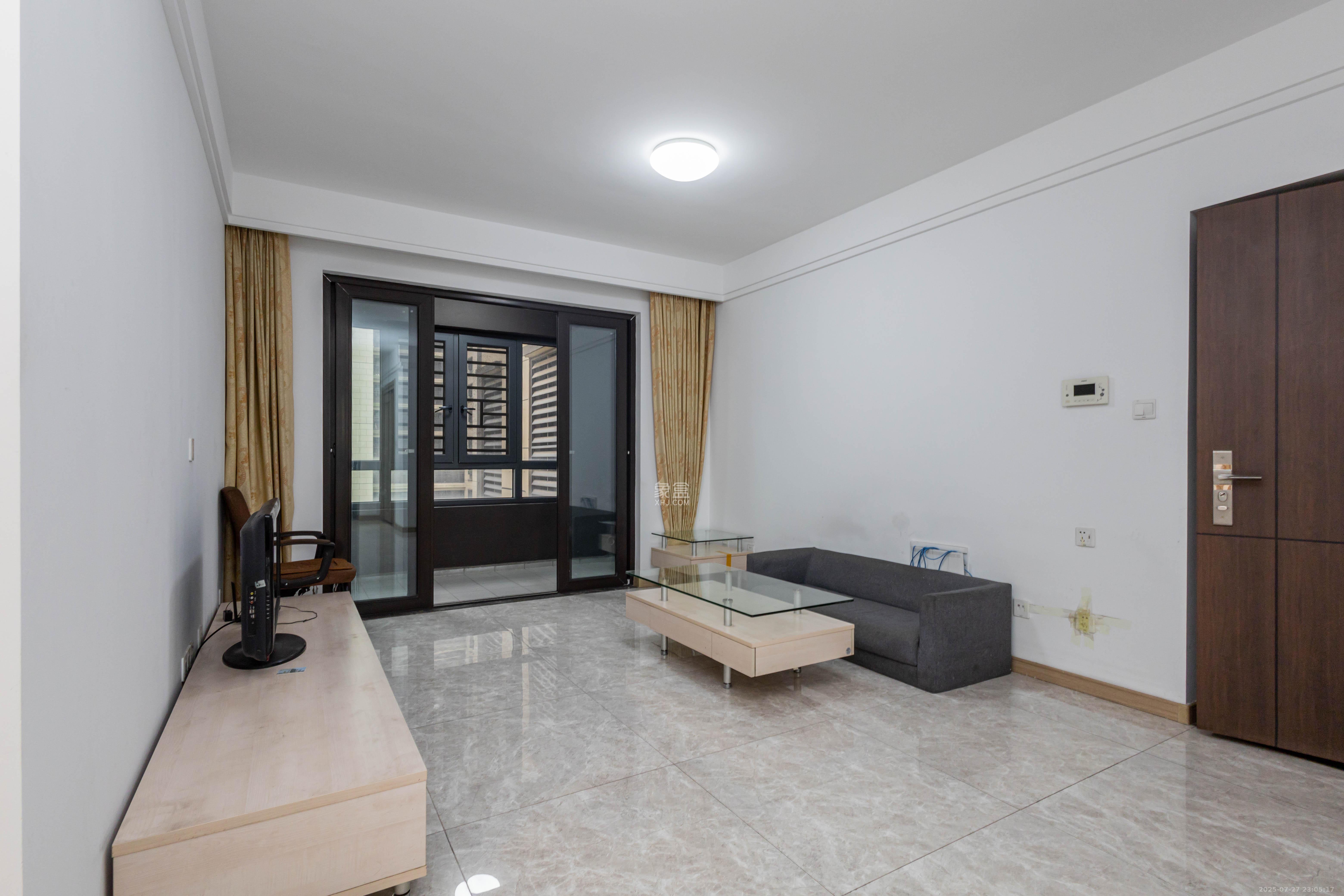 君合新城玺樾  3室2厅2卫    83.8万 君合新城玺樾  3室2厅2卫    83.8万客厅