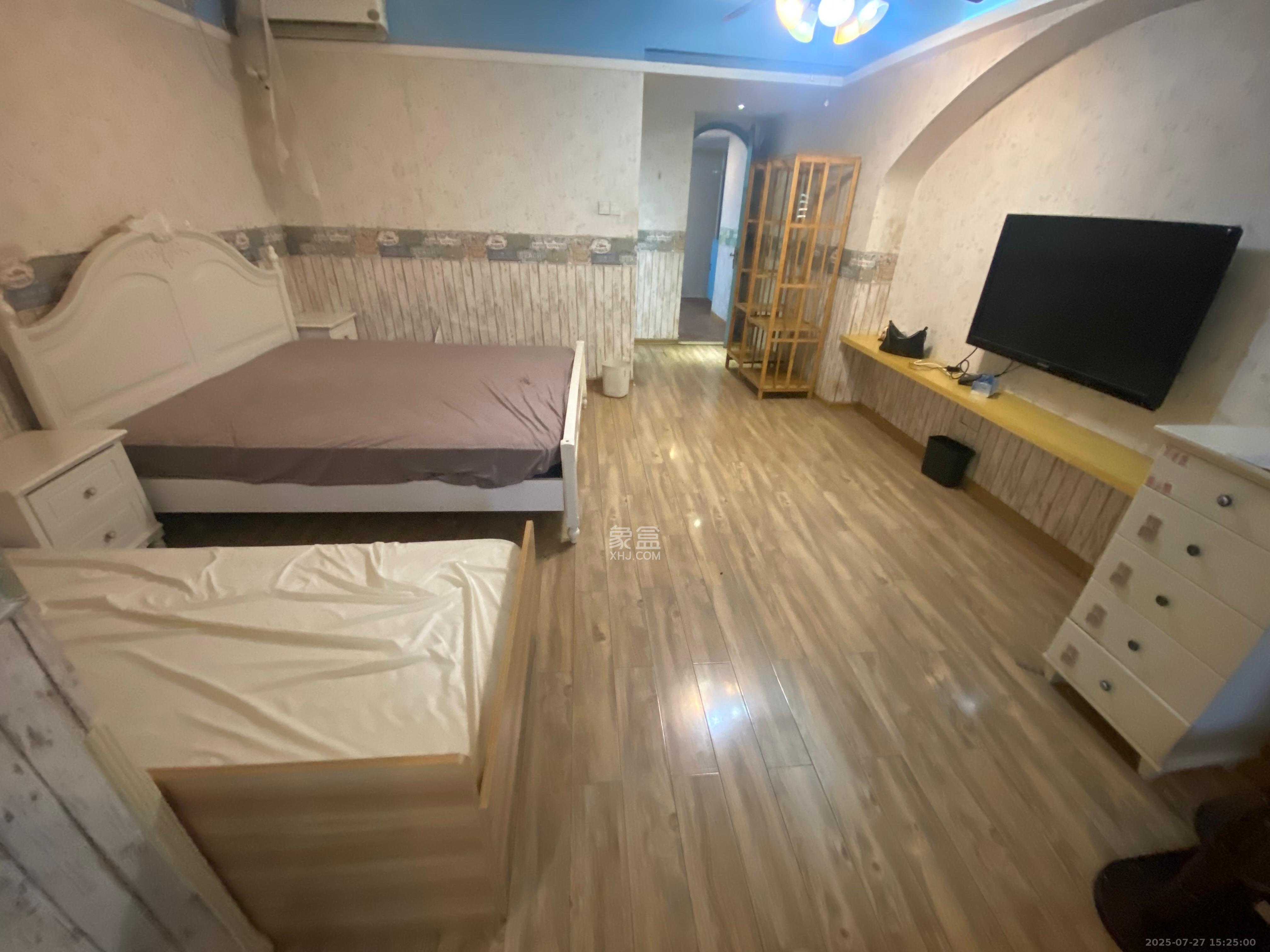 芙蓉蓉苑 1室1厅1卫 2200.0元/月 芙蓉蓉苑 1室1厅1卫 2200.0元/月室内图