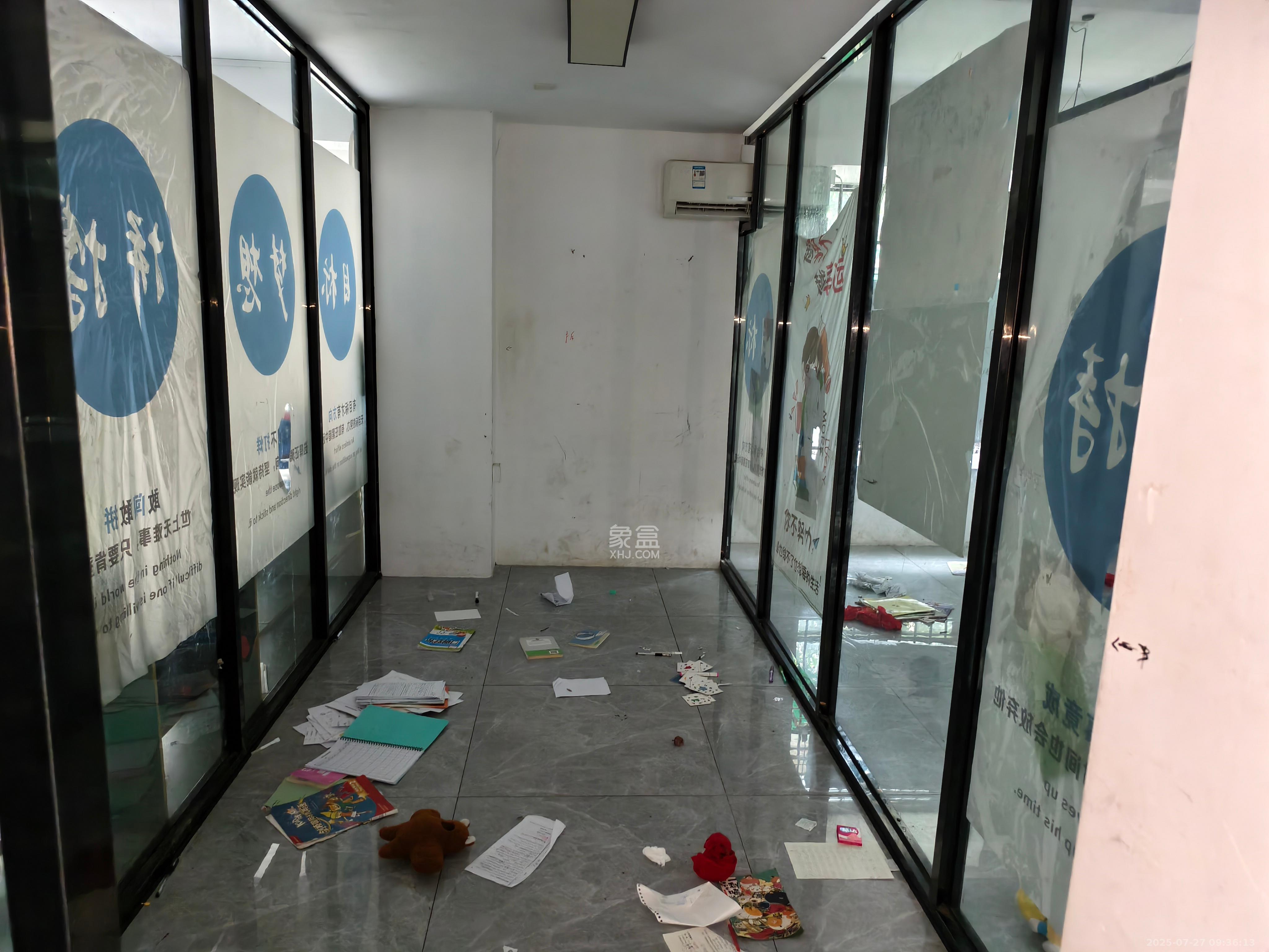 惟盛园 4室2厅2卫 3800.0元/月 惟盛园 4室2厅2卫 3800.0元/月室内图