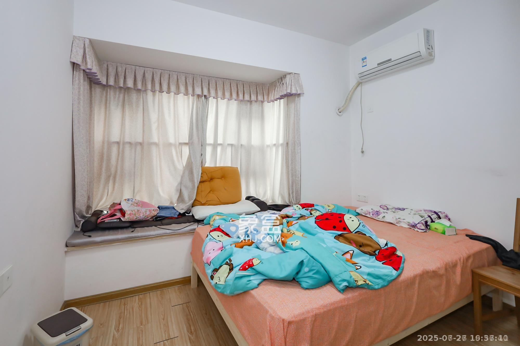 钰龙天下一期  2室2厅1卫    2400.0元/月室内图