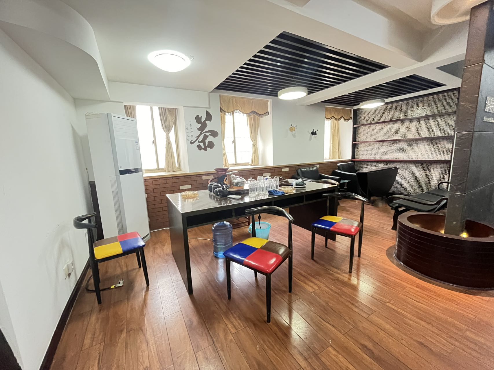 时代广场  4室2厅2卫    4800.0元/月 时代广场  4室2厅2卫    4800.0元/月室内图