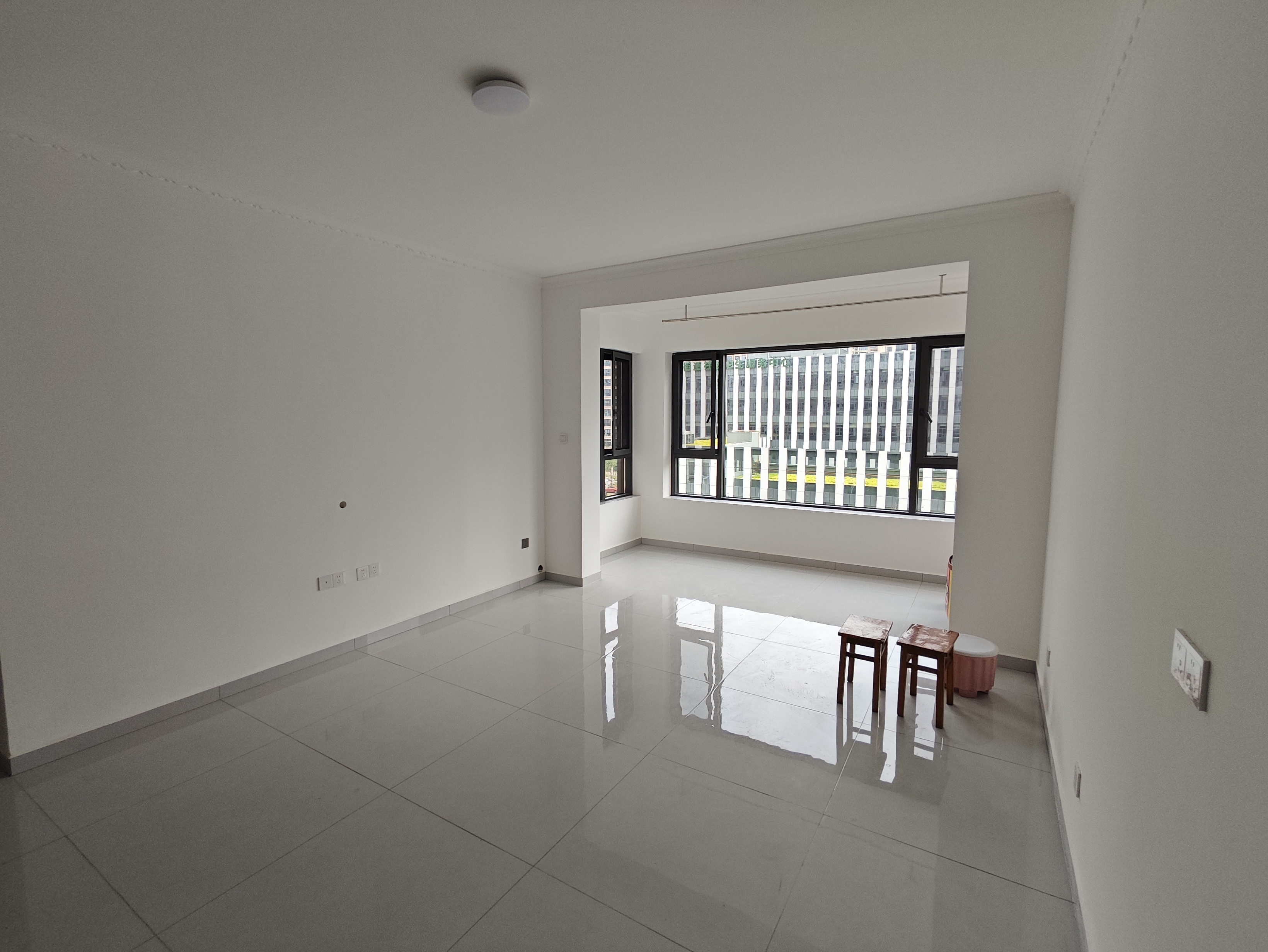 西郡佳园 3室1厅2卫 1800.0元/月 西郡佳园 3室1厅2卫 1800.0元/月户型图