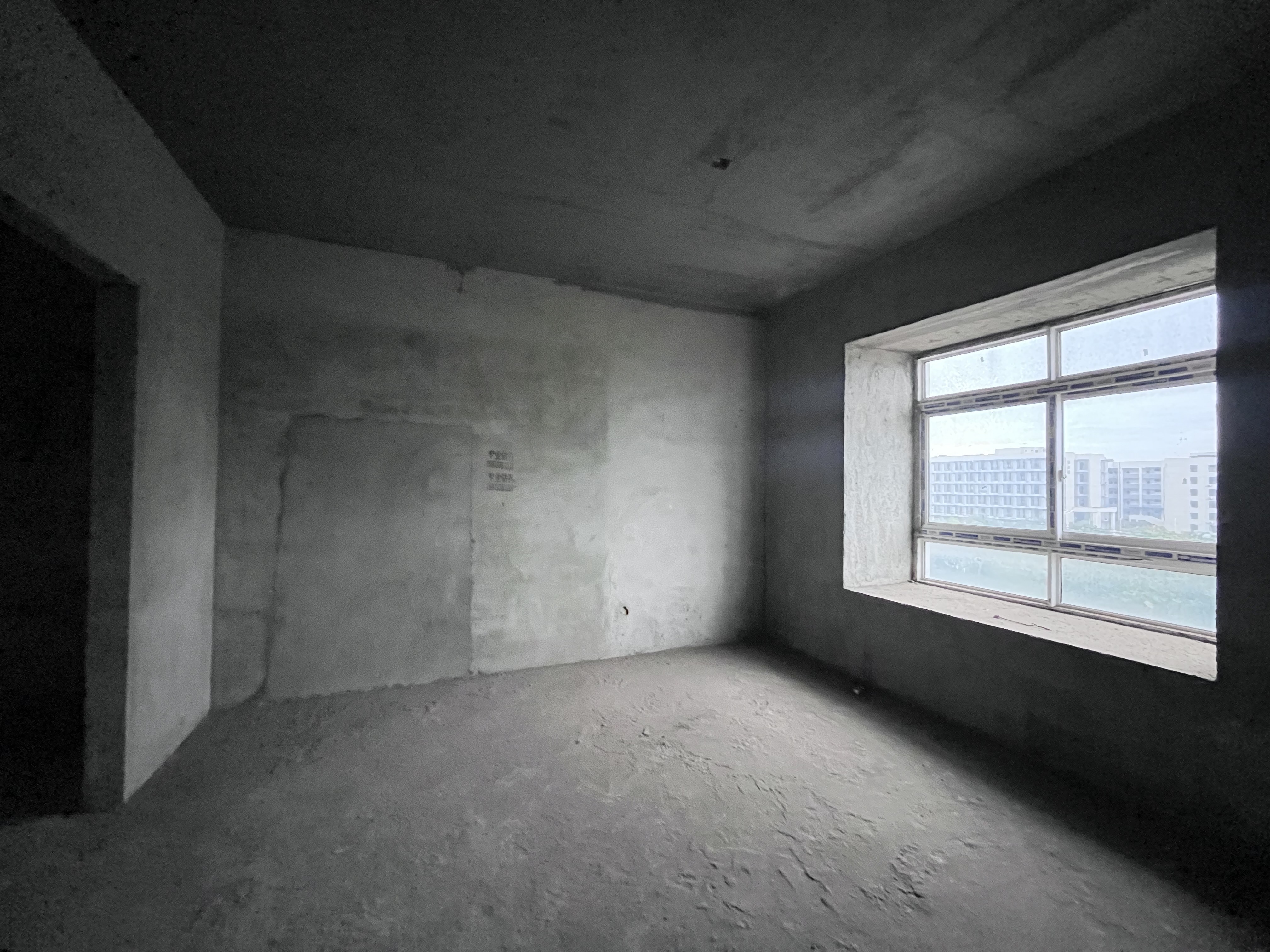 学府花园（文苑瑞景）  4室2厅2卫    43.8万客厅