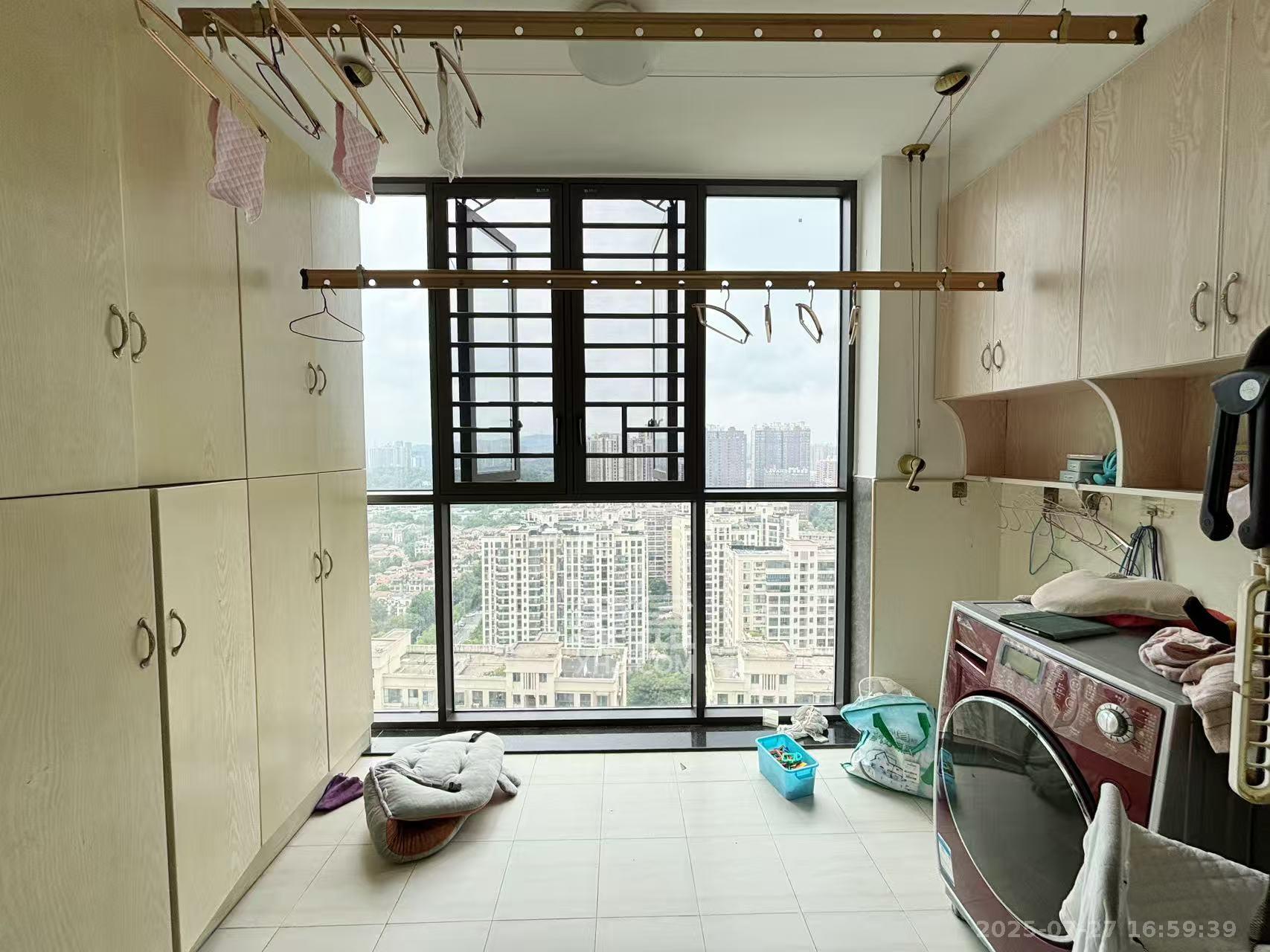 卓越蔚蓝海岸三期  2室1厅1卫    2000.0元/月 卓越蔚蓝海岸三期  2室1厅1卫    2000.0元/月室内图