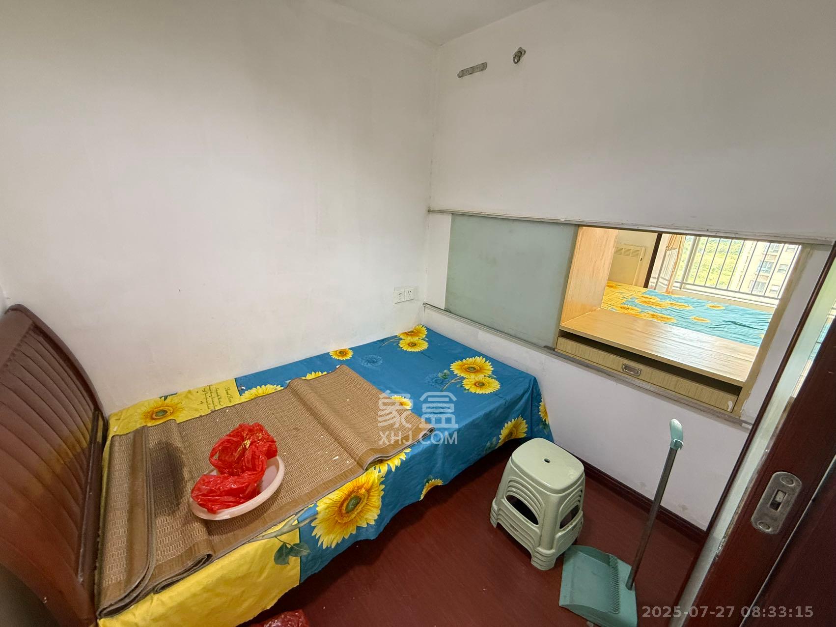 怡海星城 2室2厅1卫 1300.0元/月 怡海星城 2室2厅1卫 1300.0元/月室内图