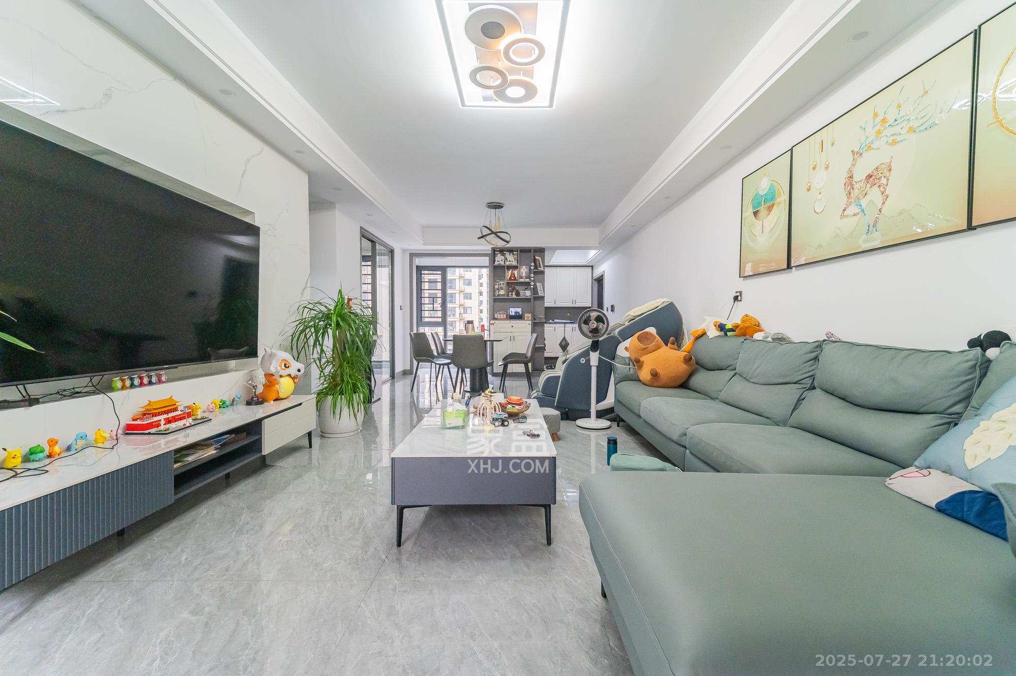 旭辉美的东樾城 4室2厅2卫 158.0万 旭辉美的东樾城 4室2厅2卫 158.0万客厅