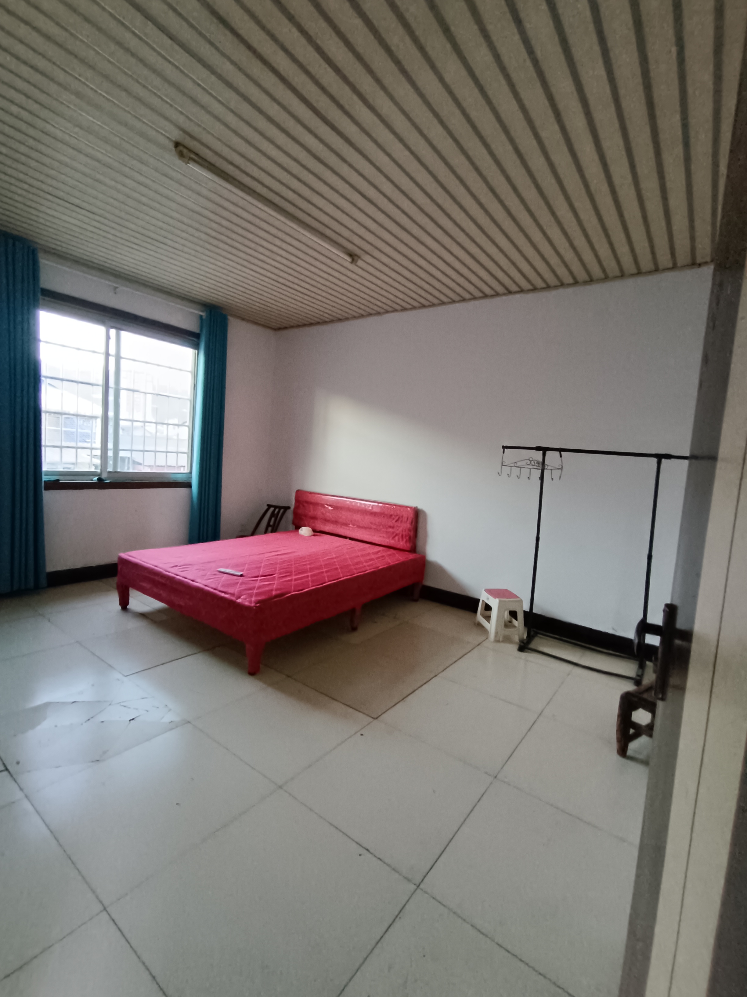 市中心散盘 1室1厅1卫 600.0元/月 市中心散盘 1室1厅1卫 600.0元/月室内图