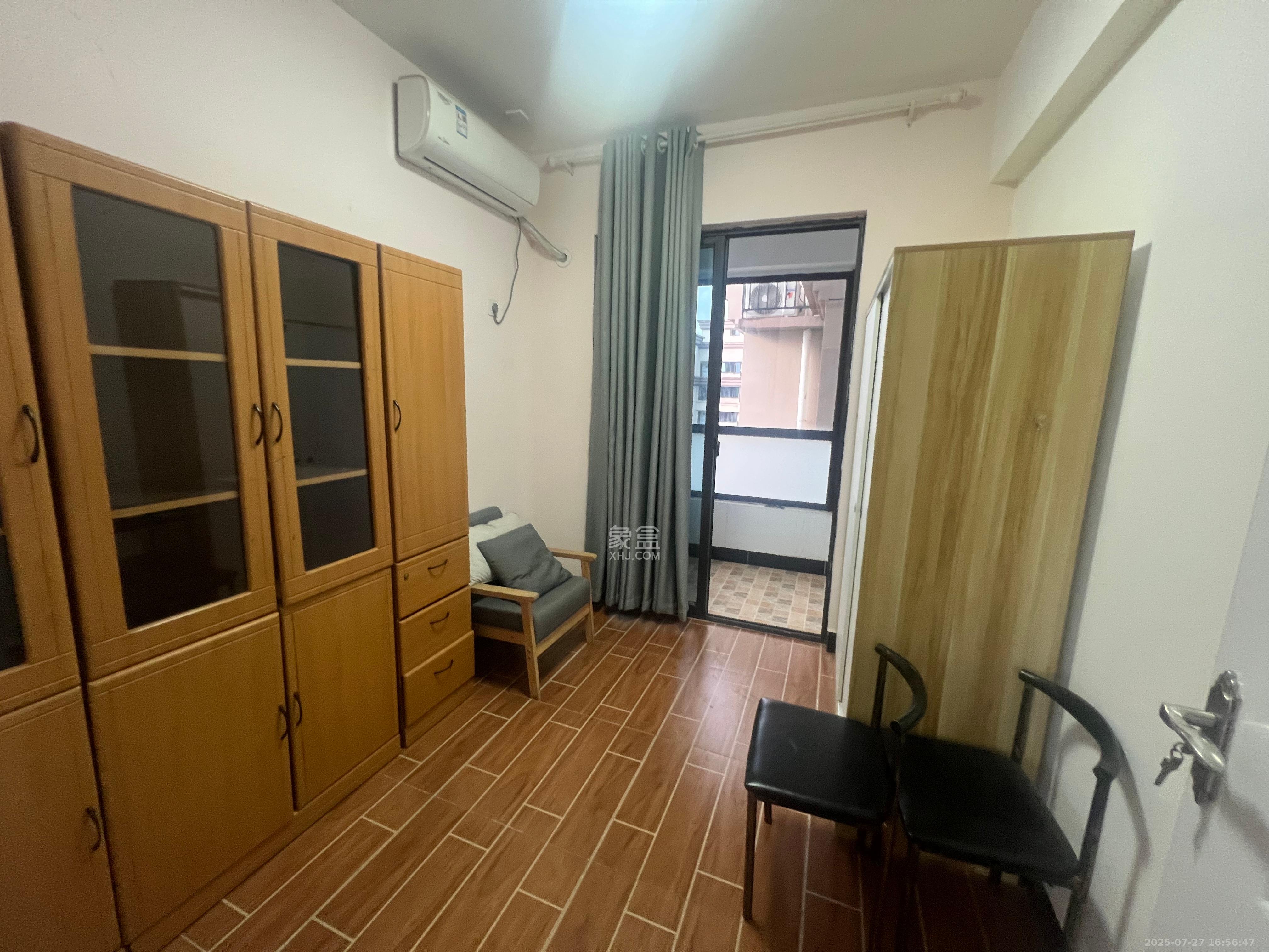 新新花园 4室2厅2卫 2800.0元/月 新新花园 4室2厅2卫 2800.0元/月室内图