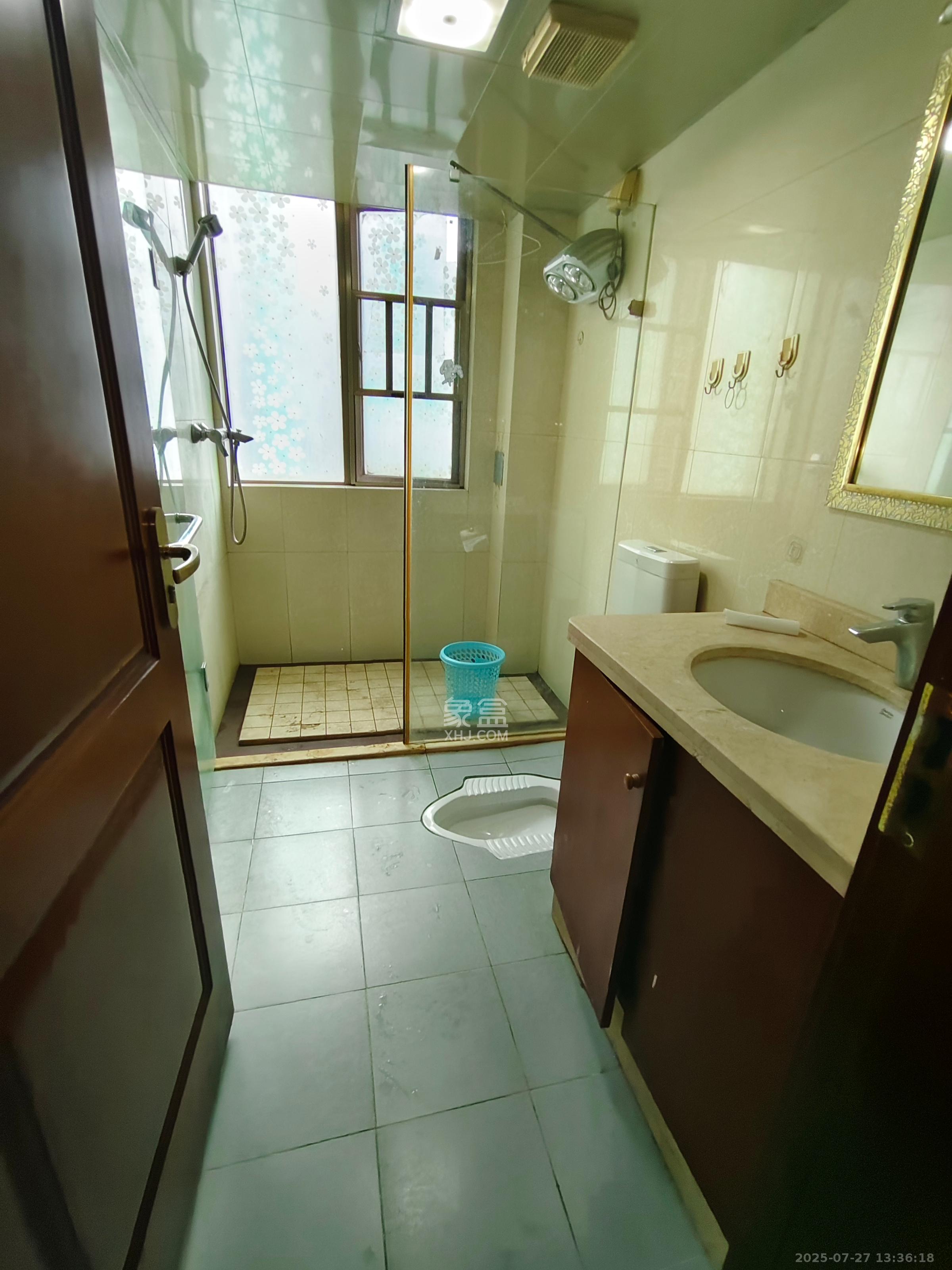 江山帝景雅典  3室2厅1卫    2200.0元/月 江山帝景雅典  3室2厅1卫    2200.0元/月室内图