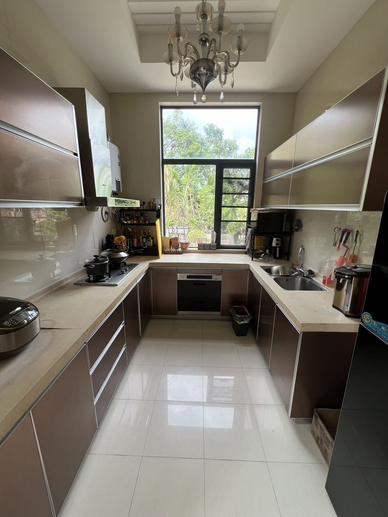 龙墅湾  6室3厅2卫    30000.0元/月 龙墅湾  6室3厅2卫    30000.0元/月室内图