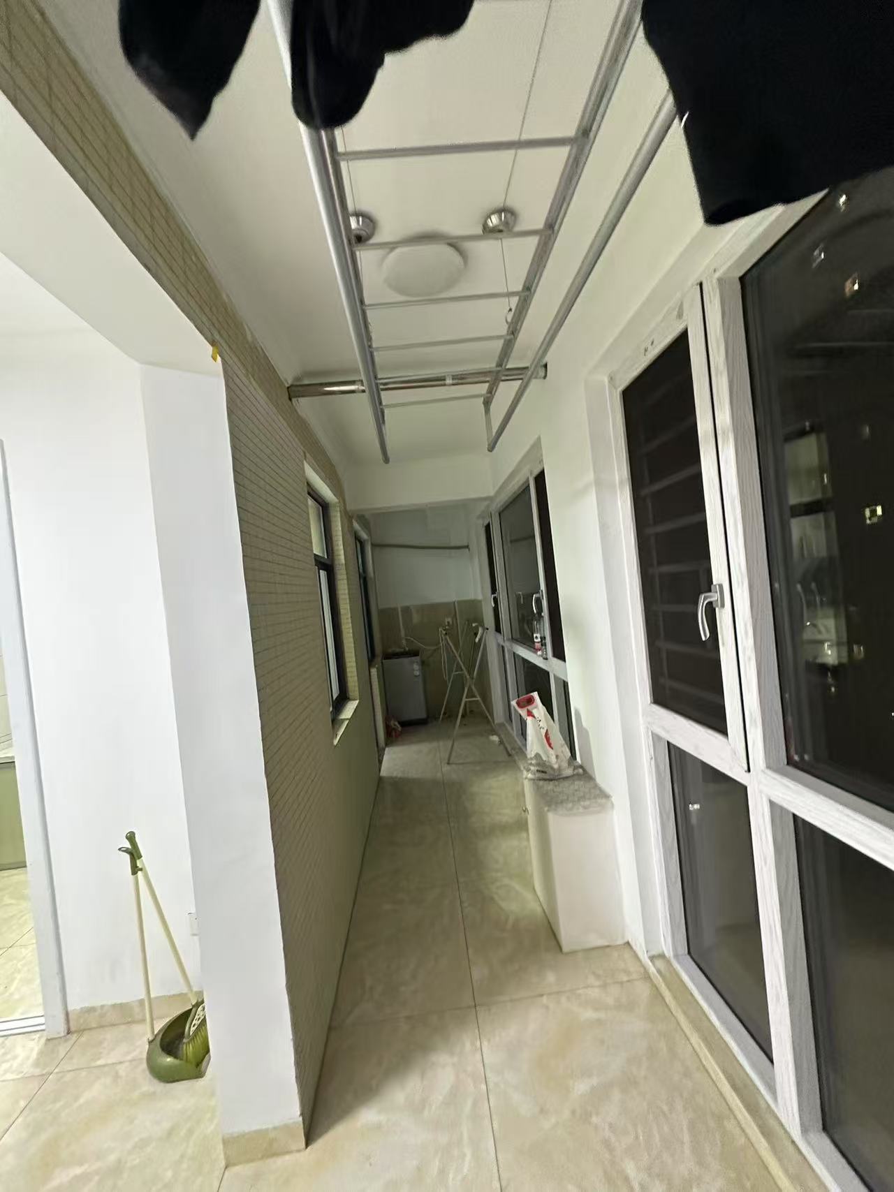 新桥花园  4室1厅1卫   2000.00元/月室内图