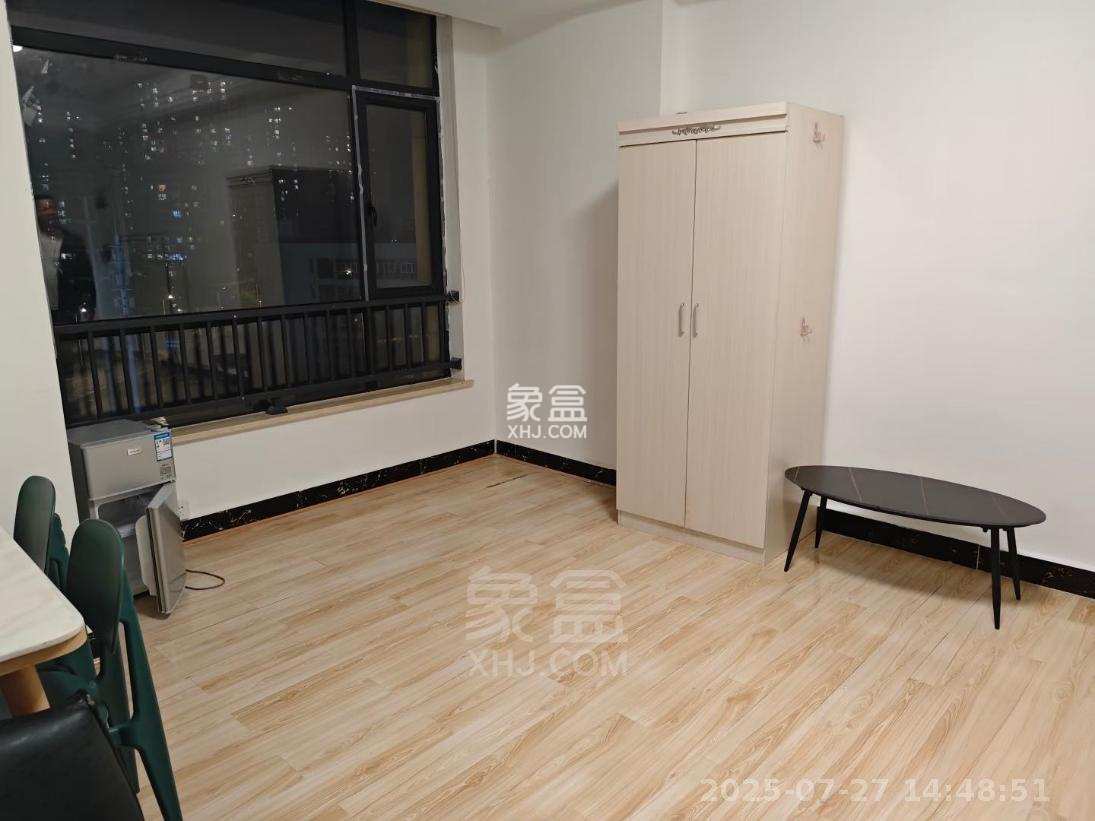 湘银星城  1室1厅1卫    1000.0元/月 湘银星城  1室1厅1卫    1000.0元/月室内图