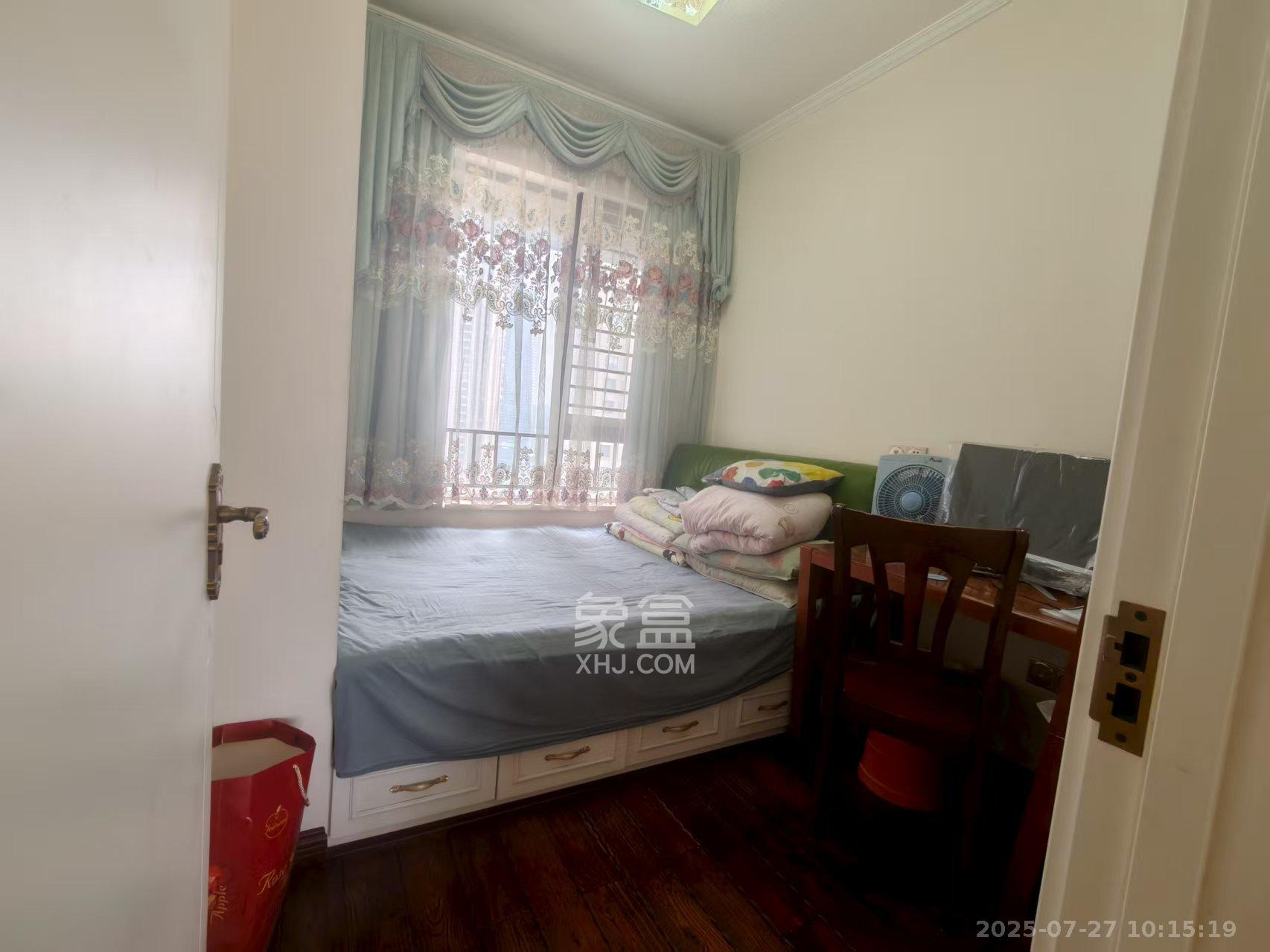 金茂梅溪湖  3室1厅2卫    3600.0元/月室内图