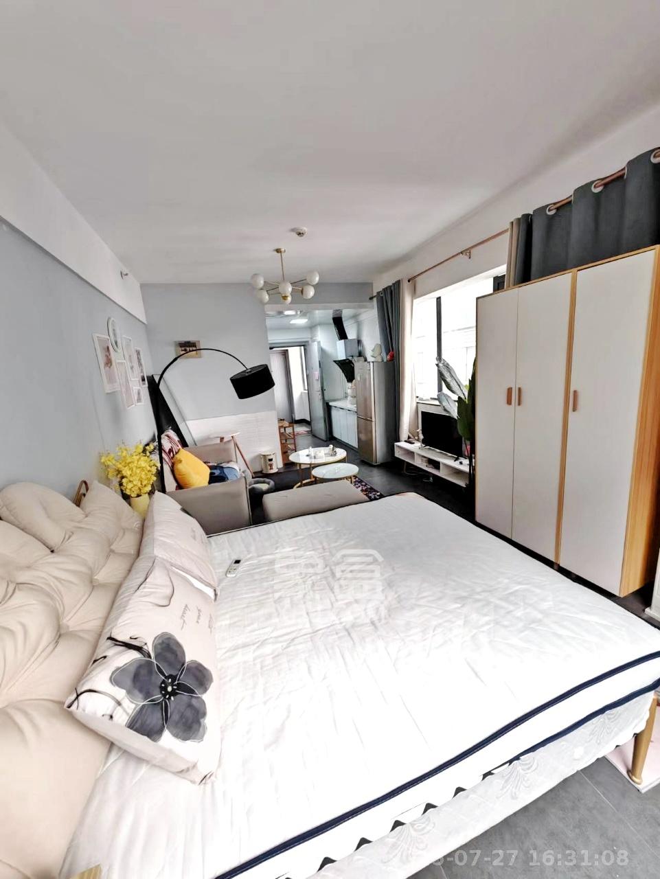 湘域中央  1室1厅1卫    2100.0元/月 湘域中央  1室1厅1卫    2100.0元/月室内图