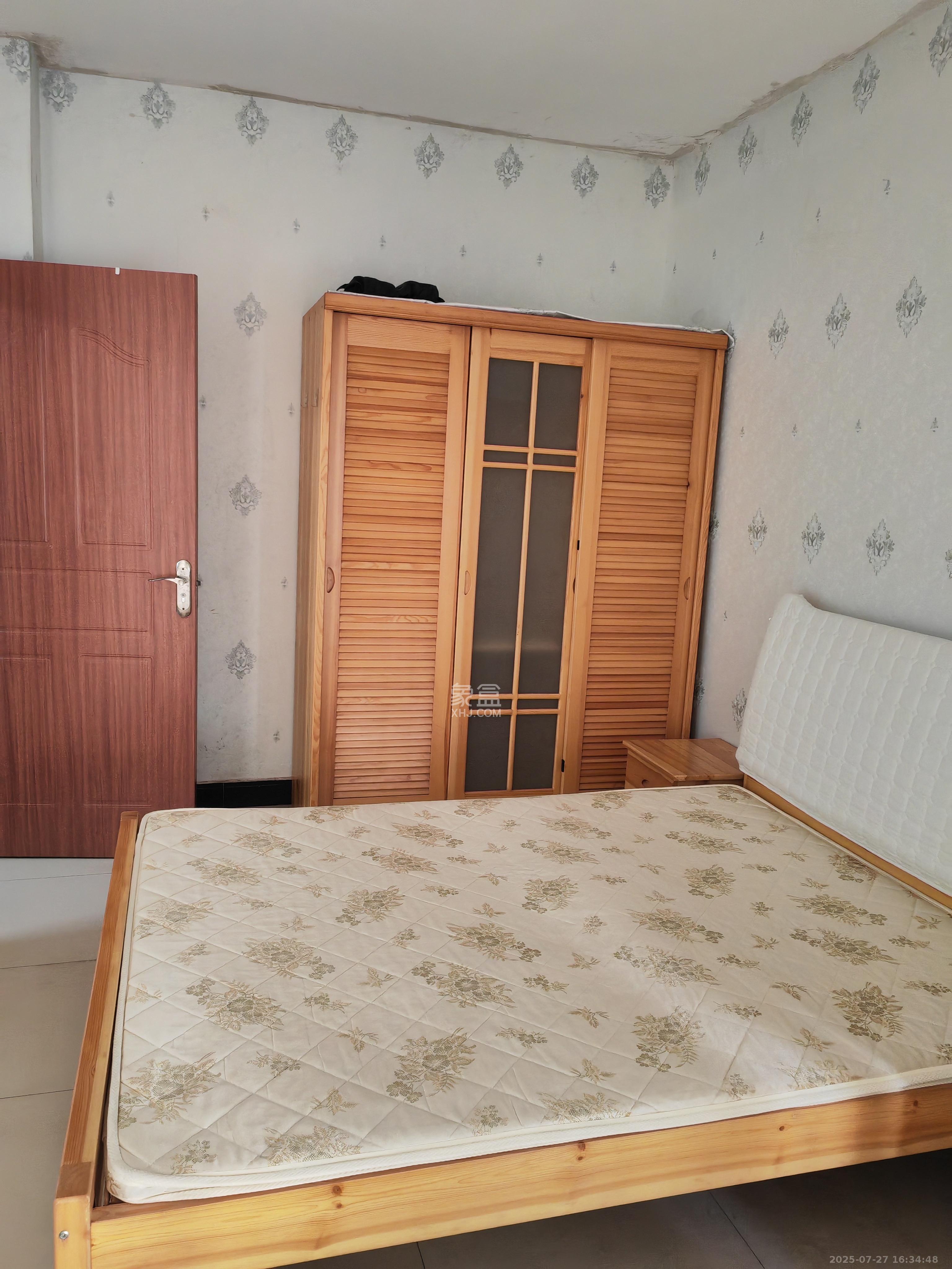 银轩铭誉(四海怡家) 1室1厅1卫 2300.0元/月 银轩铭誉(四海怡家) 1室1厅1卫 2300.0元/月室内图