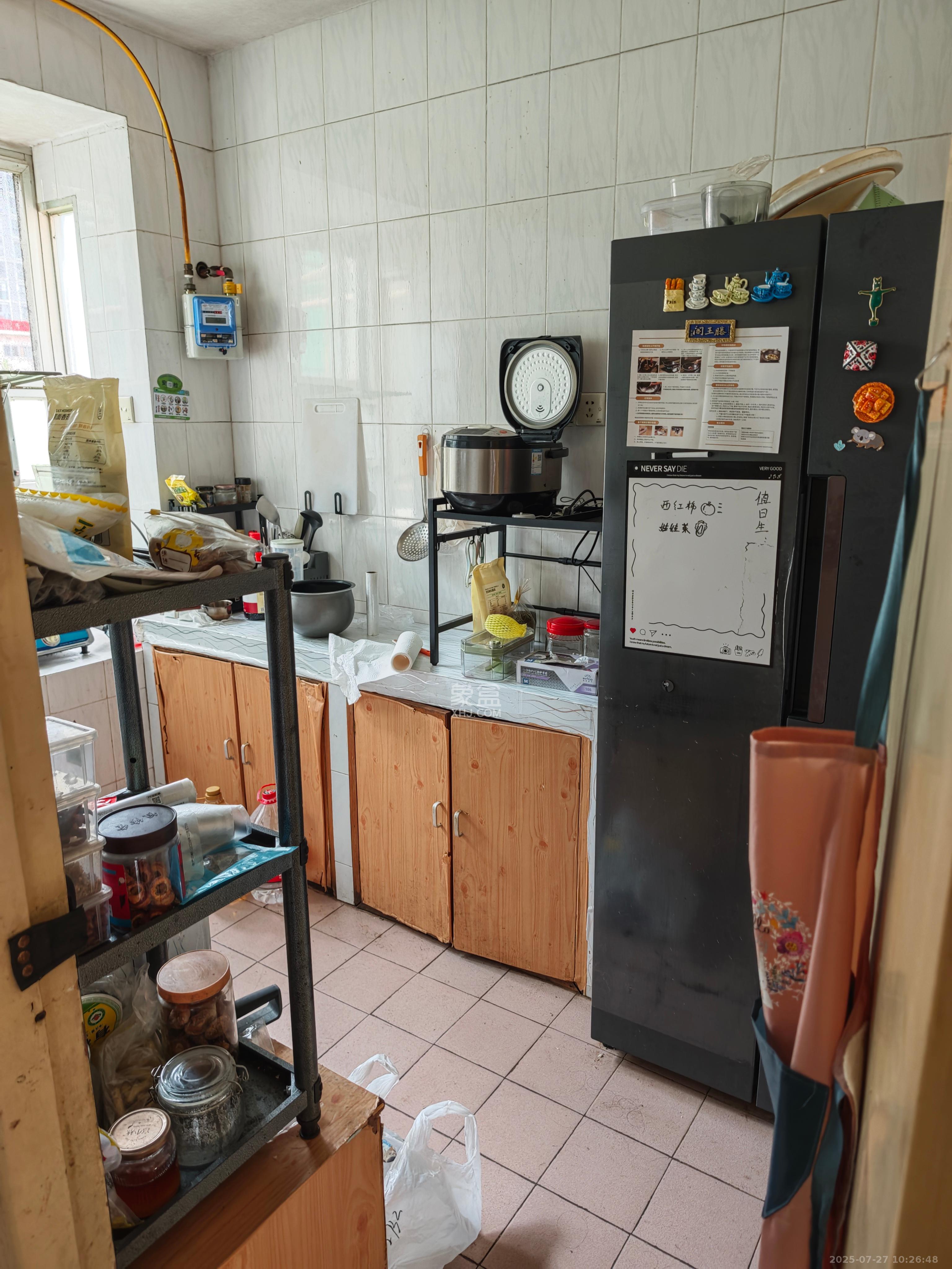 湘卫花苑  3室2厅1卫   1800.00元/月室内图