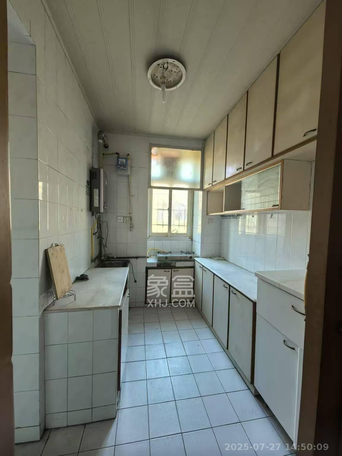 轻化公司宿舍向东南6号(产权南湖路46号) 2室2厅1卫 1500.0元/月 轻化公司宿舍向东南6号(产权南湖路46号) 2室2厅1卫 1500.0元/月室内图