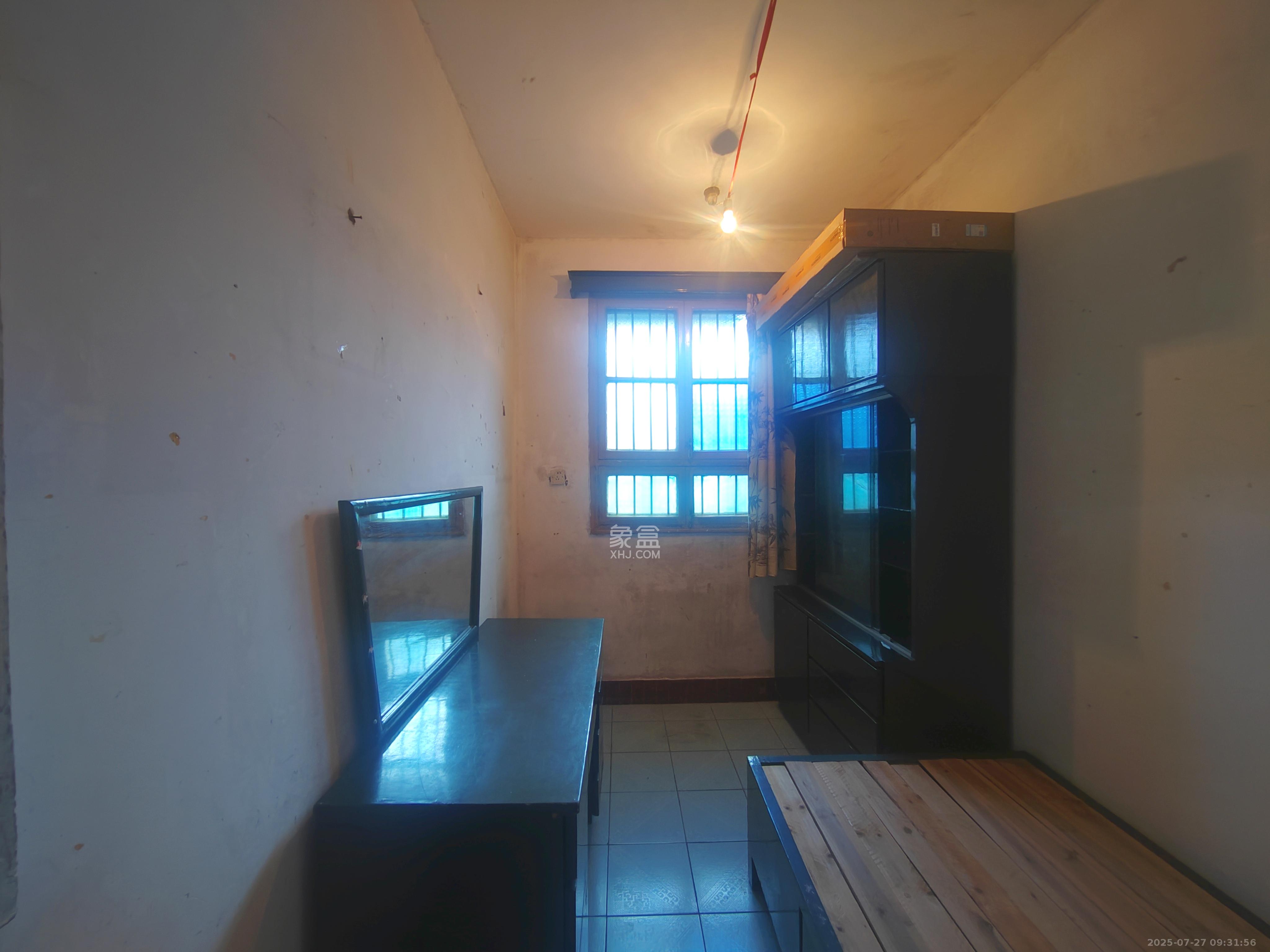 东瓜山一村送变电小区  2室1厅1卫    1100.0元/月室内图