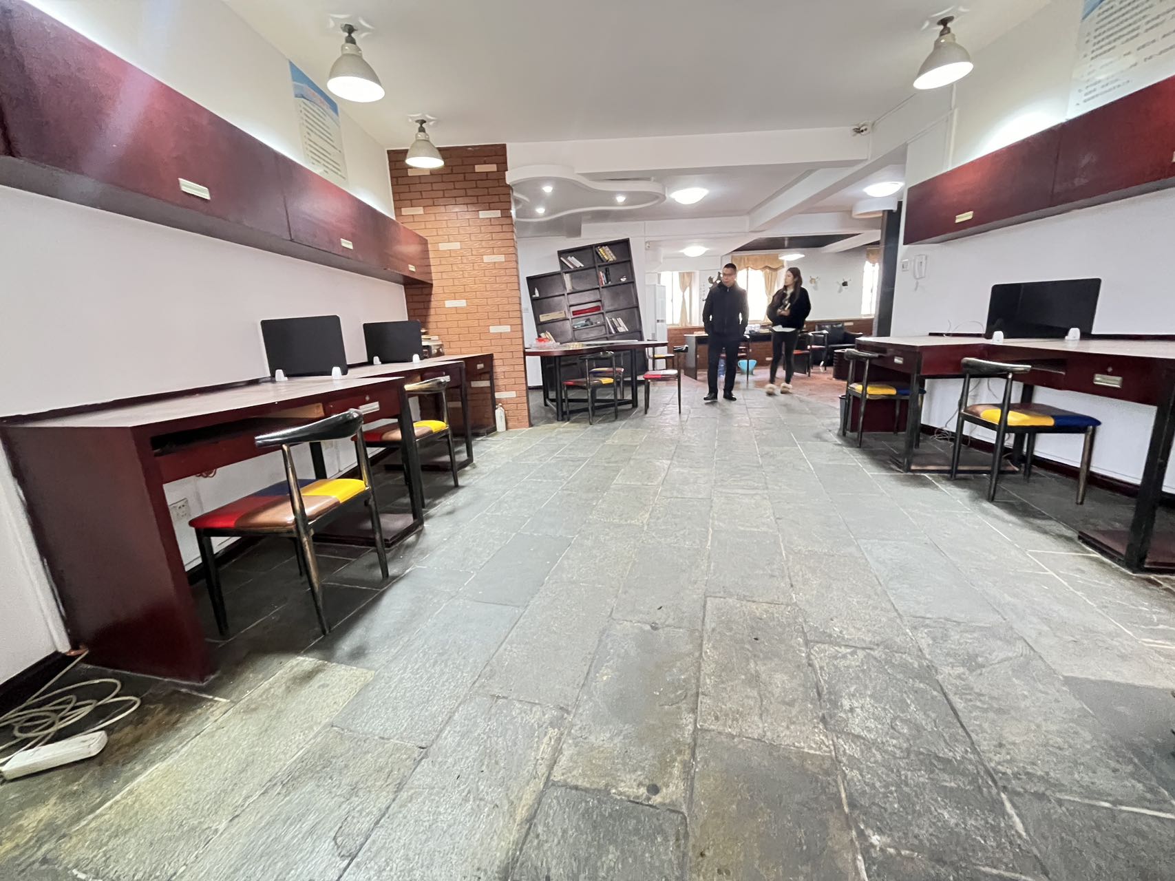 时代广场  4室2厅2卫    4800.0元/月 时代广场  4室2厅2卫    4800.0元/月室内图