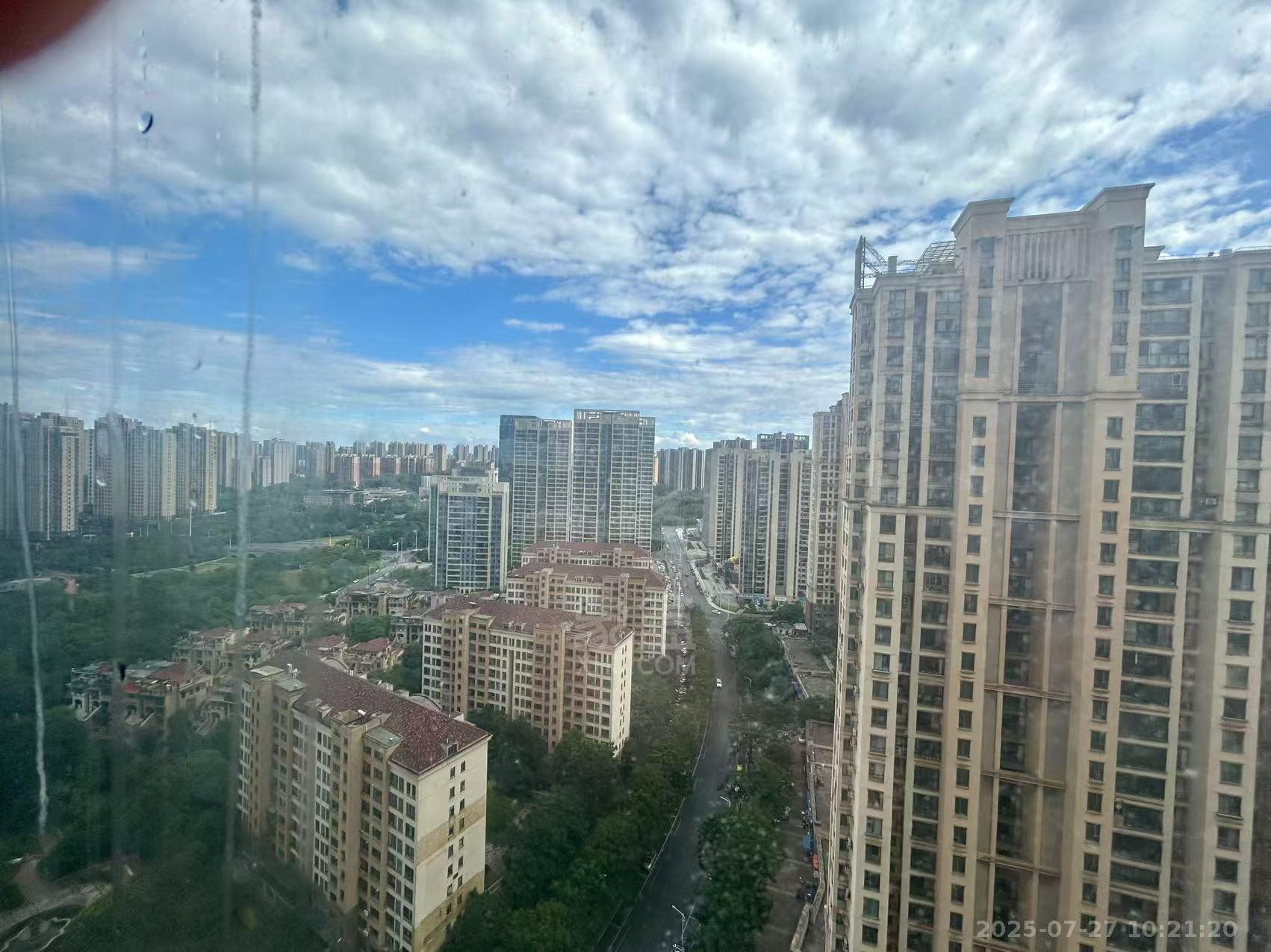 佳兆业金域天下二期  3室2厅2卫   1900.00元/月室内图