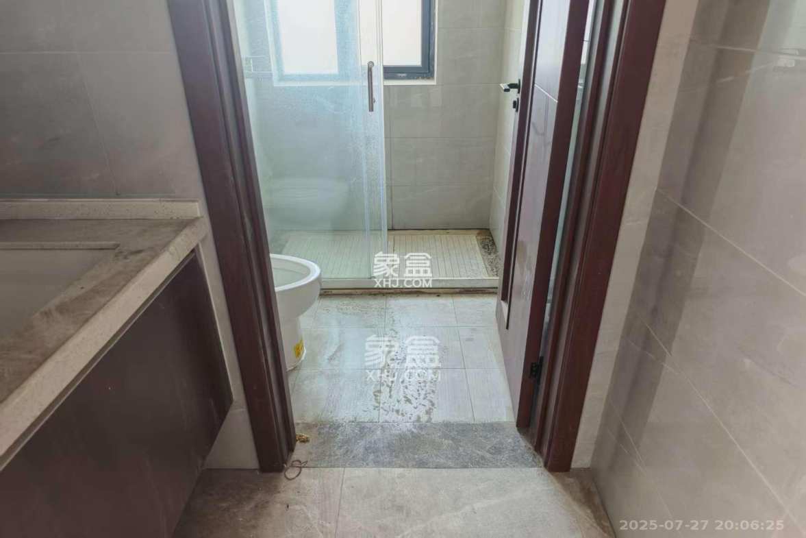 绿地长沙城际空间站(柏仕佳苑)  4室2厅2卫    4200.0元/月 绿地长沙城际空间站(柏仕佳苑)  4室2厅2卫    4200.0元/月室内图