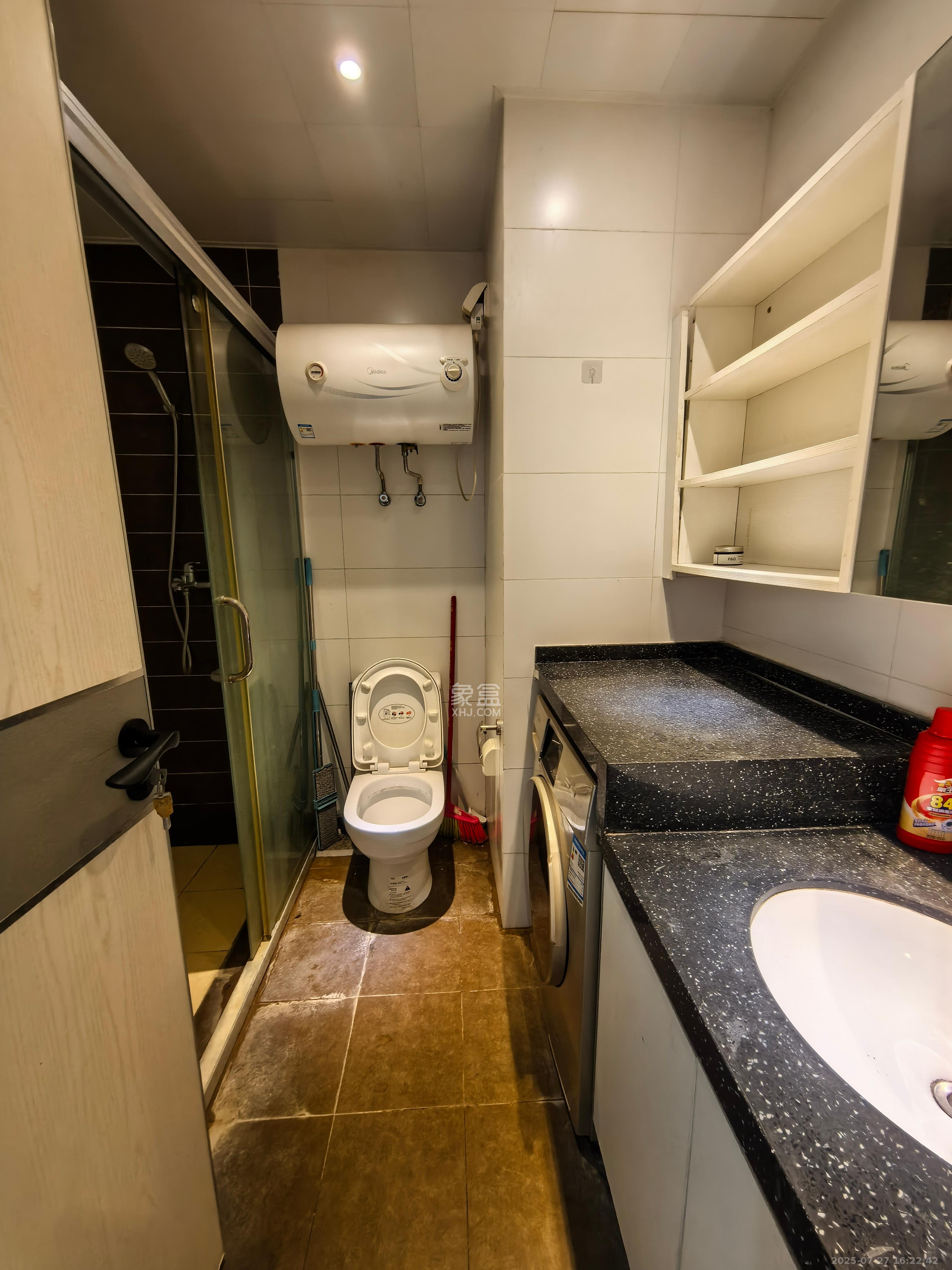 江山帝景哈佛  1室1厅1卫    1300.0元/月 江山帝景哈佛  1室1厅1卫    1300.0元/月室内图