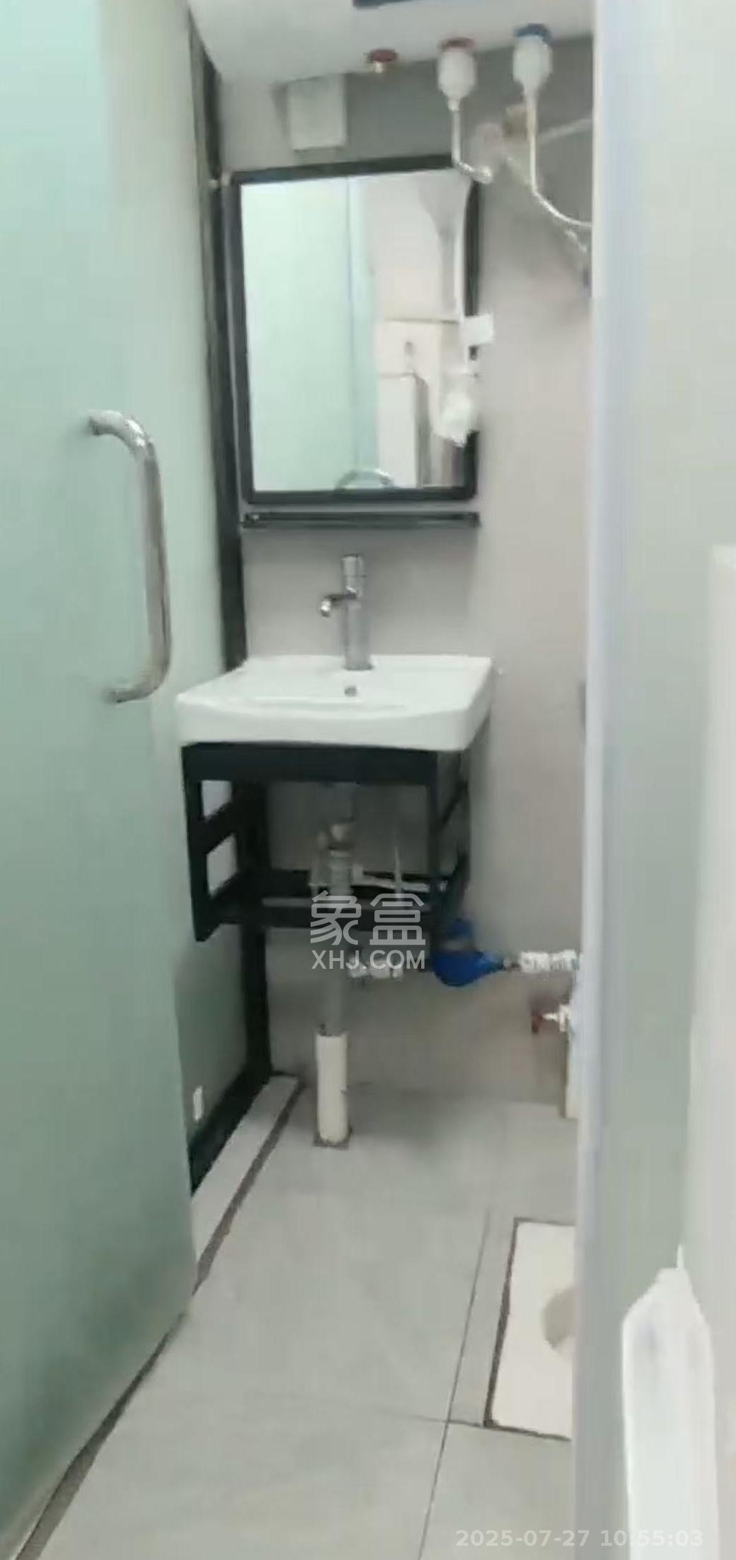 扬帆小区  1室1厅1卫    1200.0元/月室内图