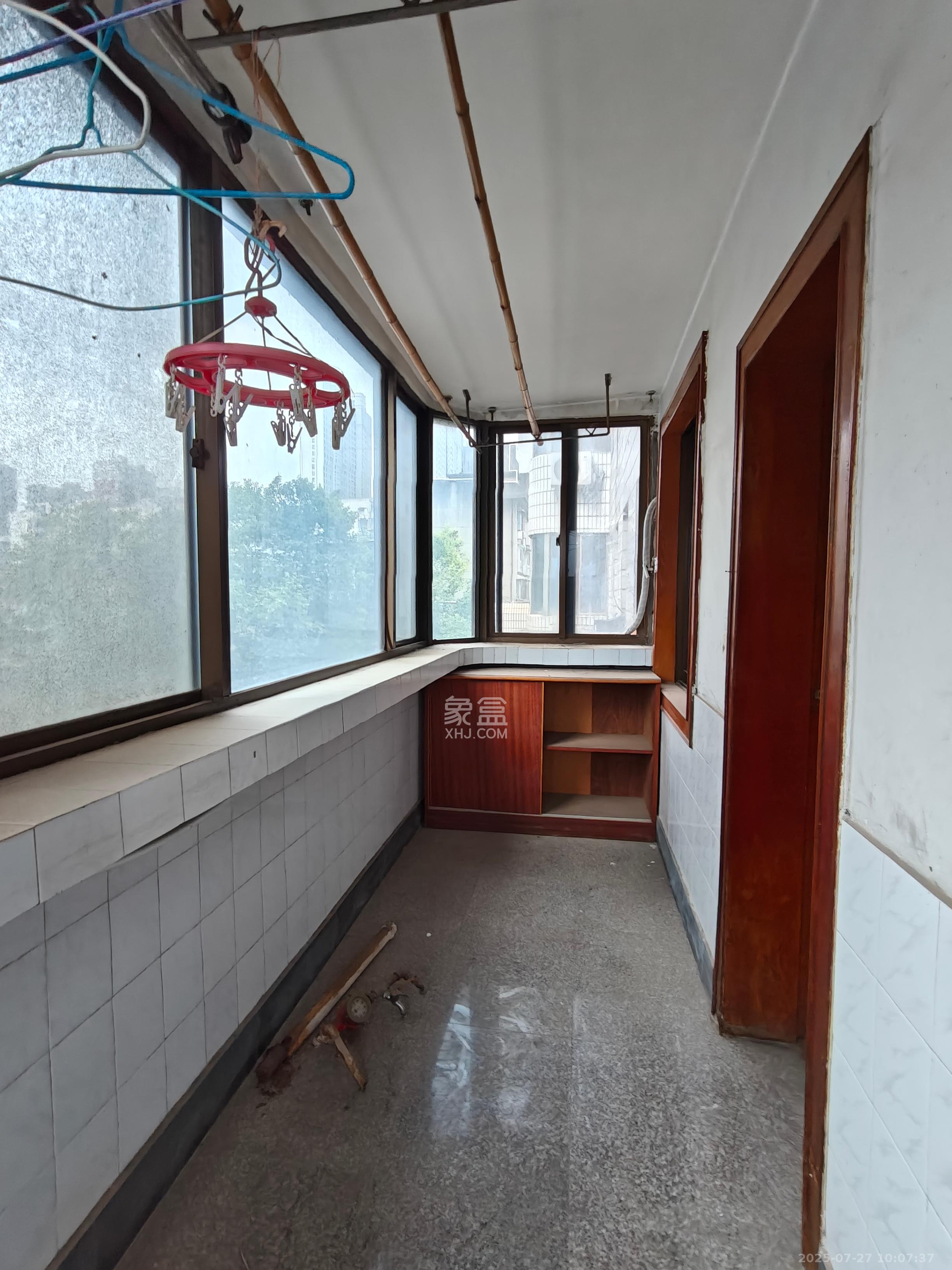 窑岭光大银行宿舍 2室1厅1卫 2000.0元/月 窑岭光大银行宿舍 2室1厅1卫 2000.0元/月室内图