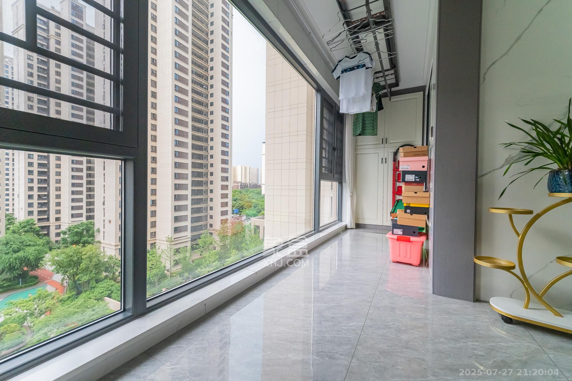 旭辉美的东樾城 4室2厅2卫 158.0万 旭辉美的东樾城 4室2厅2卫 158.0万阳台