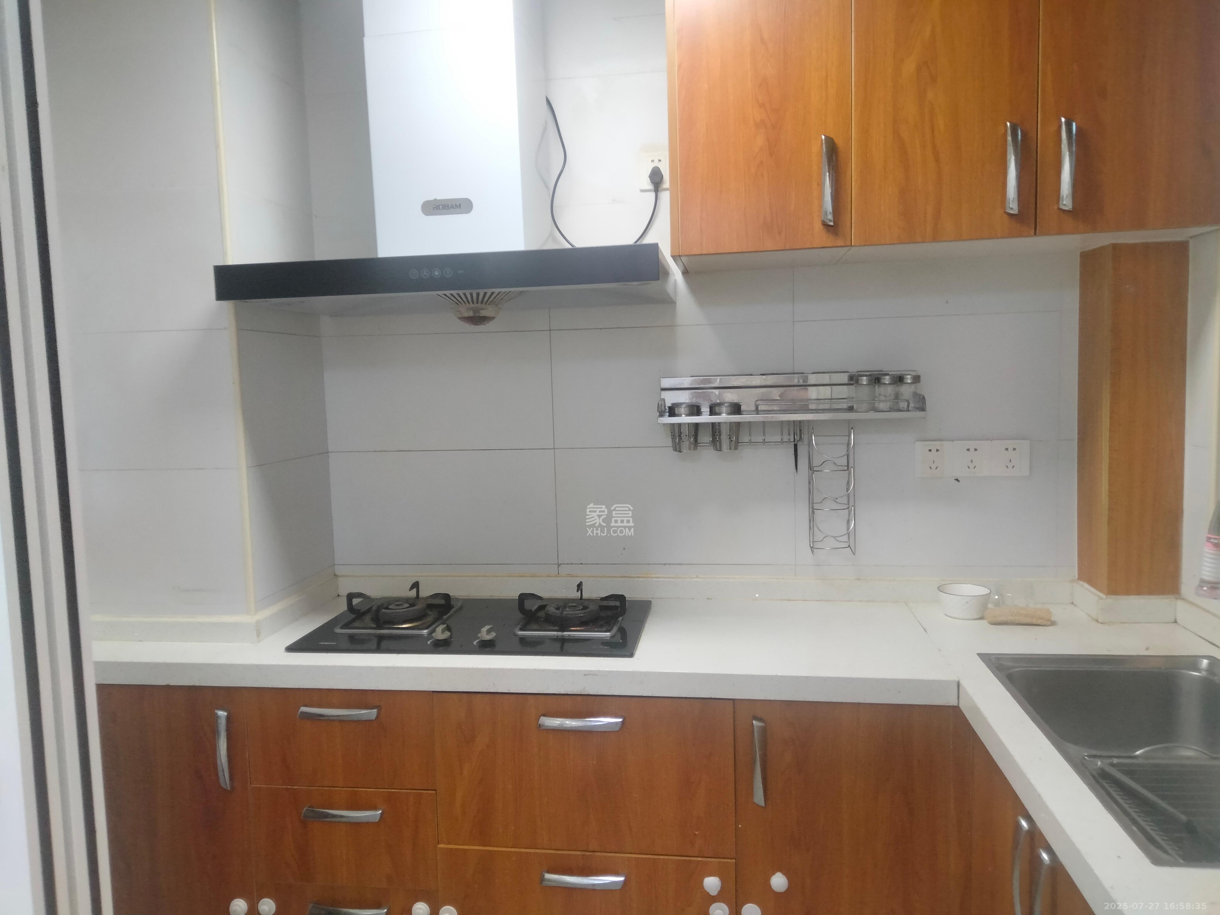 中建芙蓉嘉苑 3室2厅1卫 2200.0元/月 中建芙蓉嘉苑 3室2厅1卫 2200.0元/月室内图