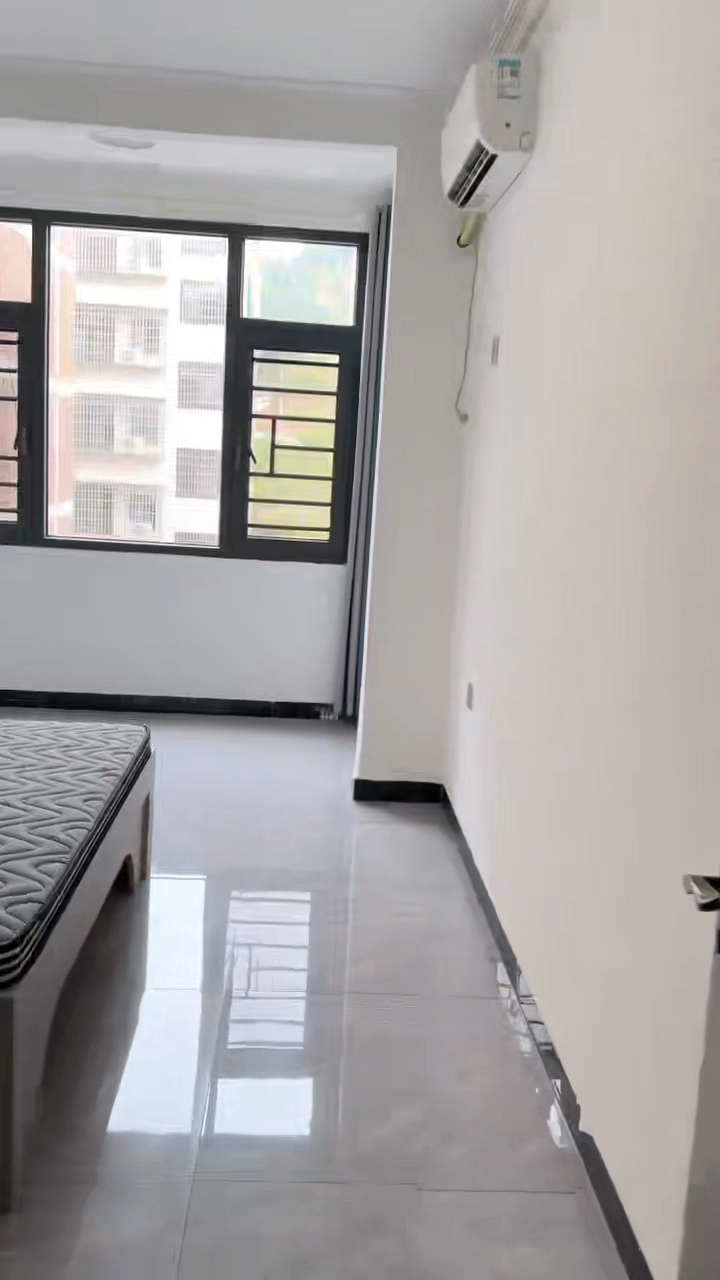 富冲小区 3室1厅1卫 1180.0元/月 富冲小区 3室1厅1卫 1180.0元/月室内图