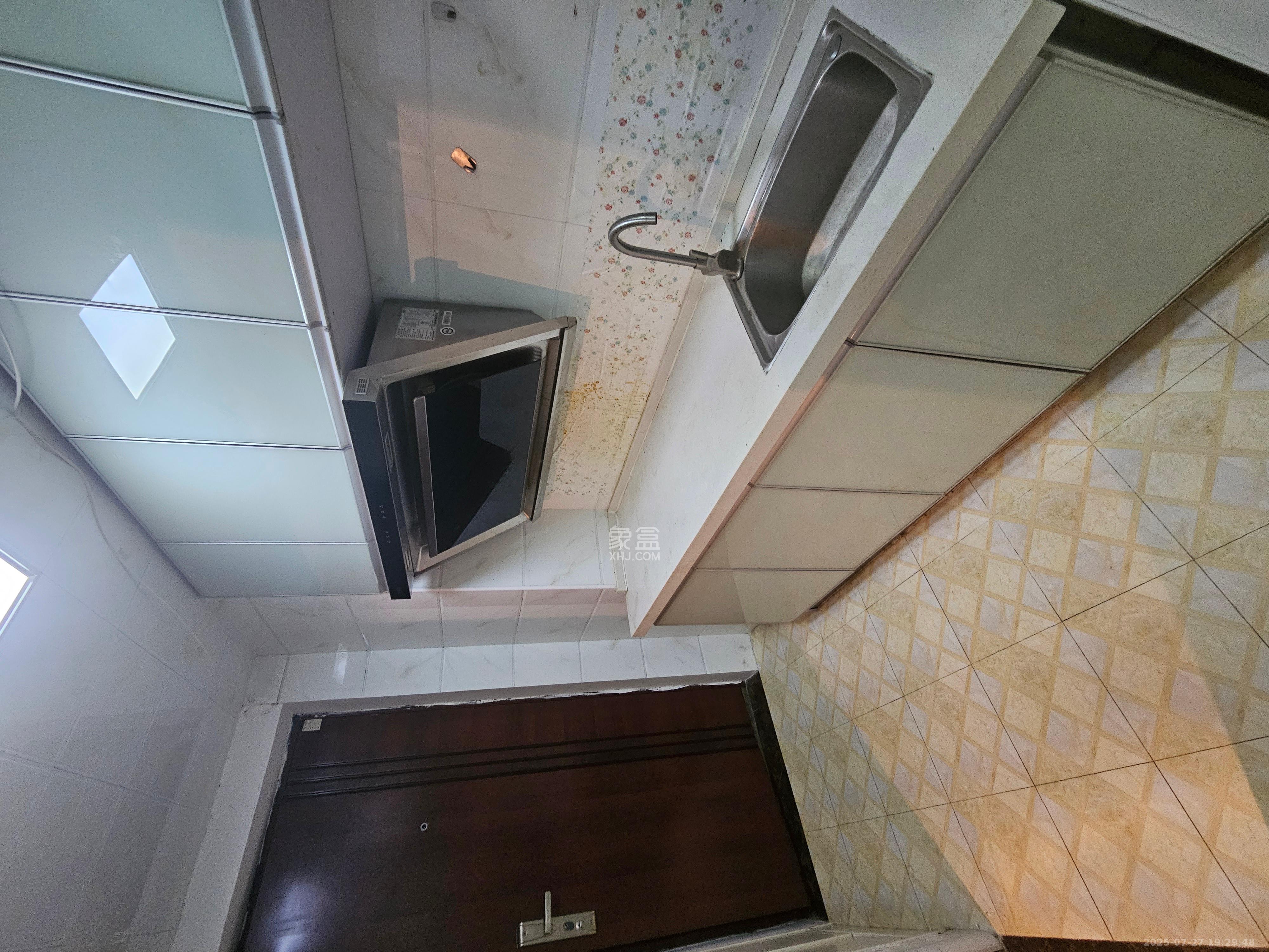 达美D6区  1室1厅1卫    1600.0元/月室内图