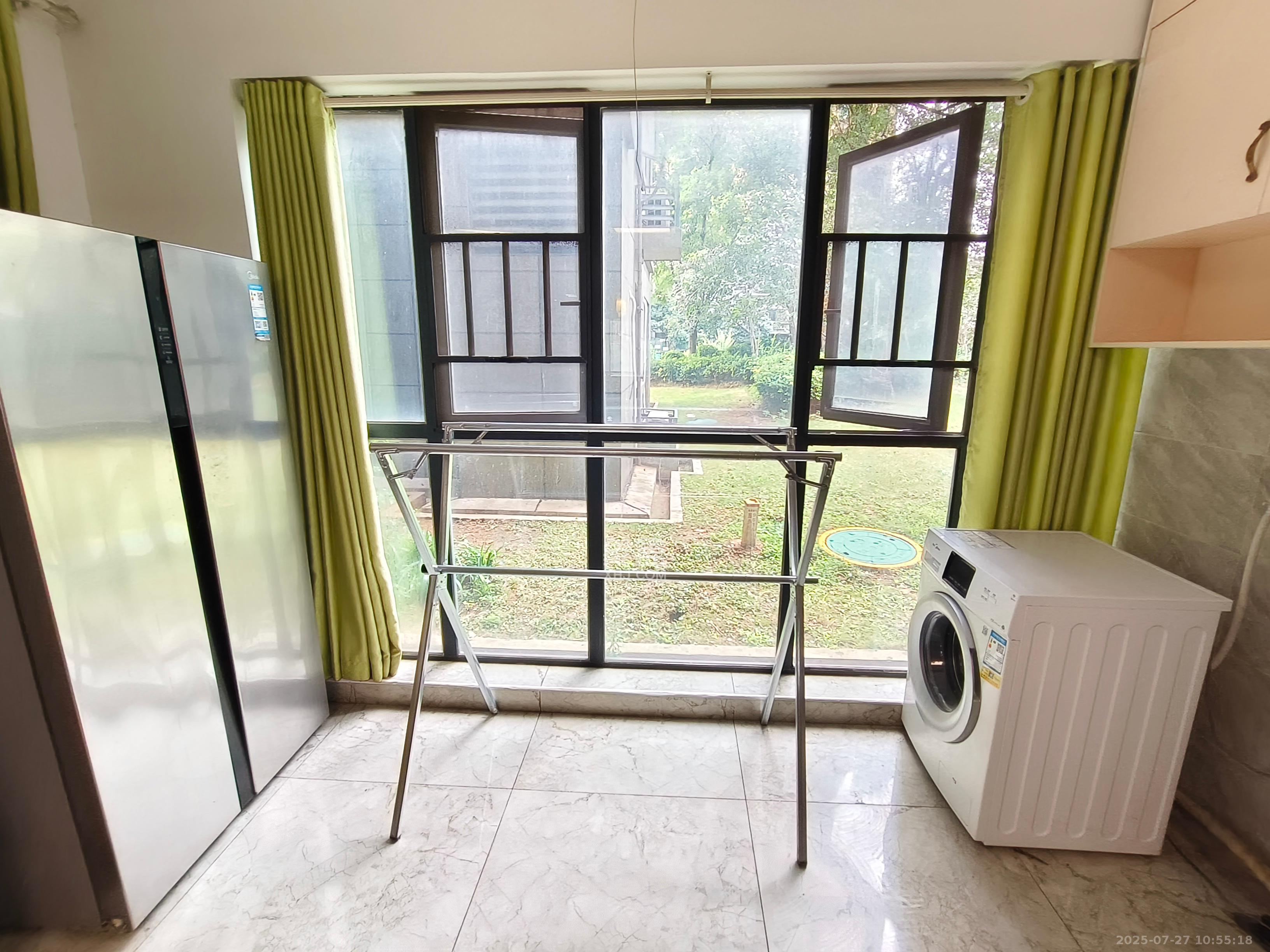 荣盛花语书苑  4室0厅0卫    3500.0元/月室内图