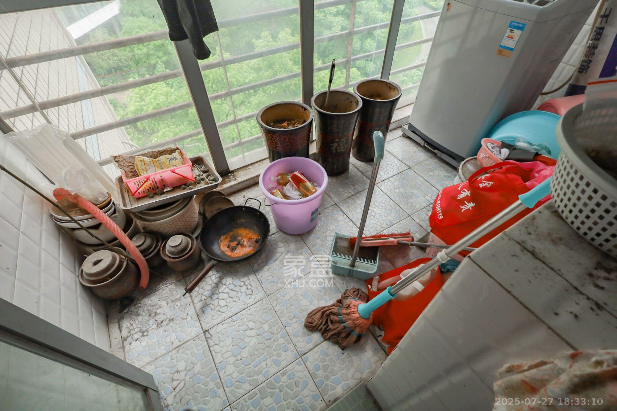 沁园春 3室2厅2卫 3500.0元/月 沁园春 3室2厅2卫 3500.0元/月室内图