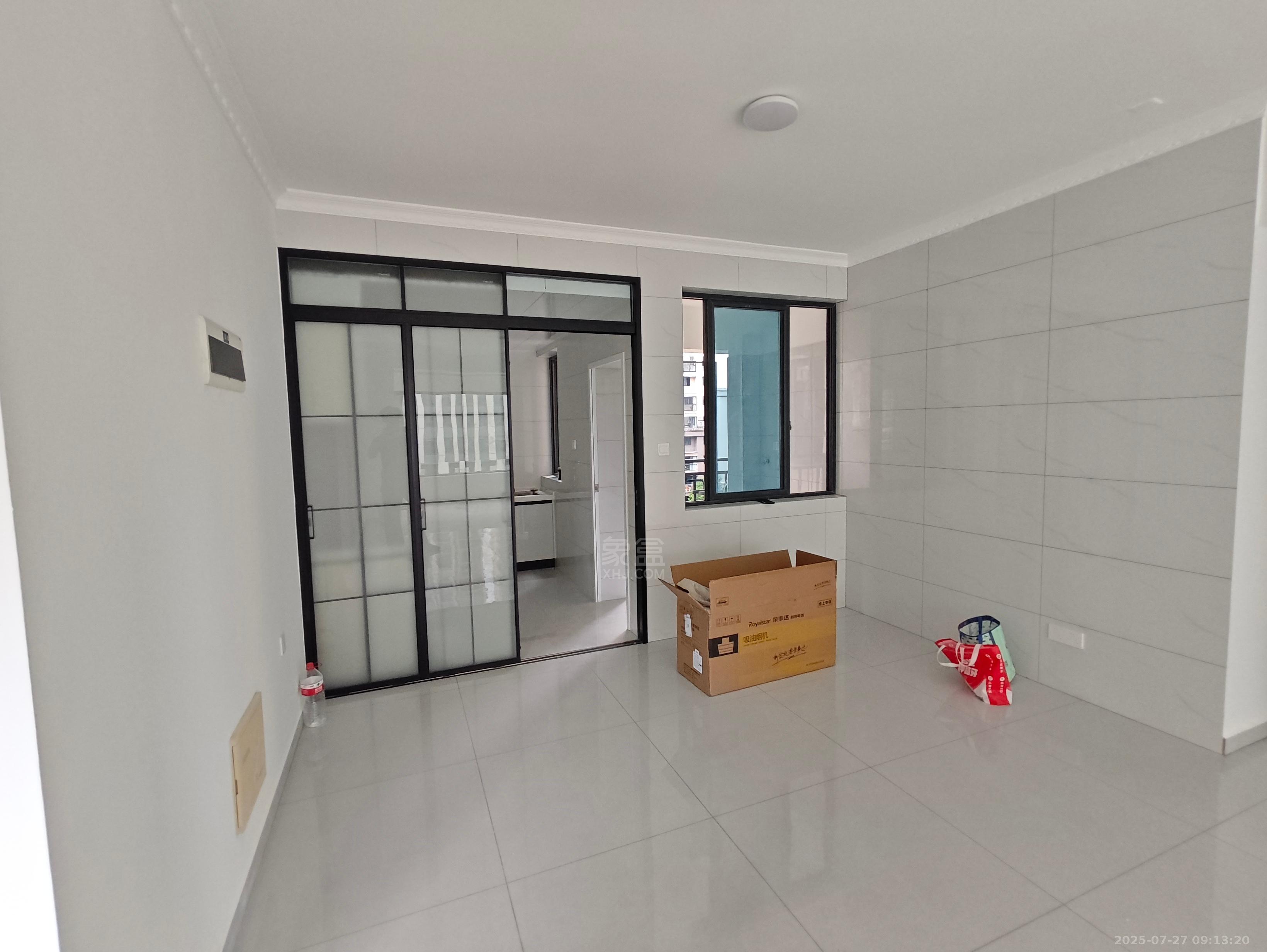 西郡佳园 3室1厅2卫 1800.0元/月 西郡佳园 3室1厅2卫 1800.0元/月室内图