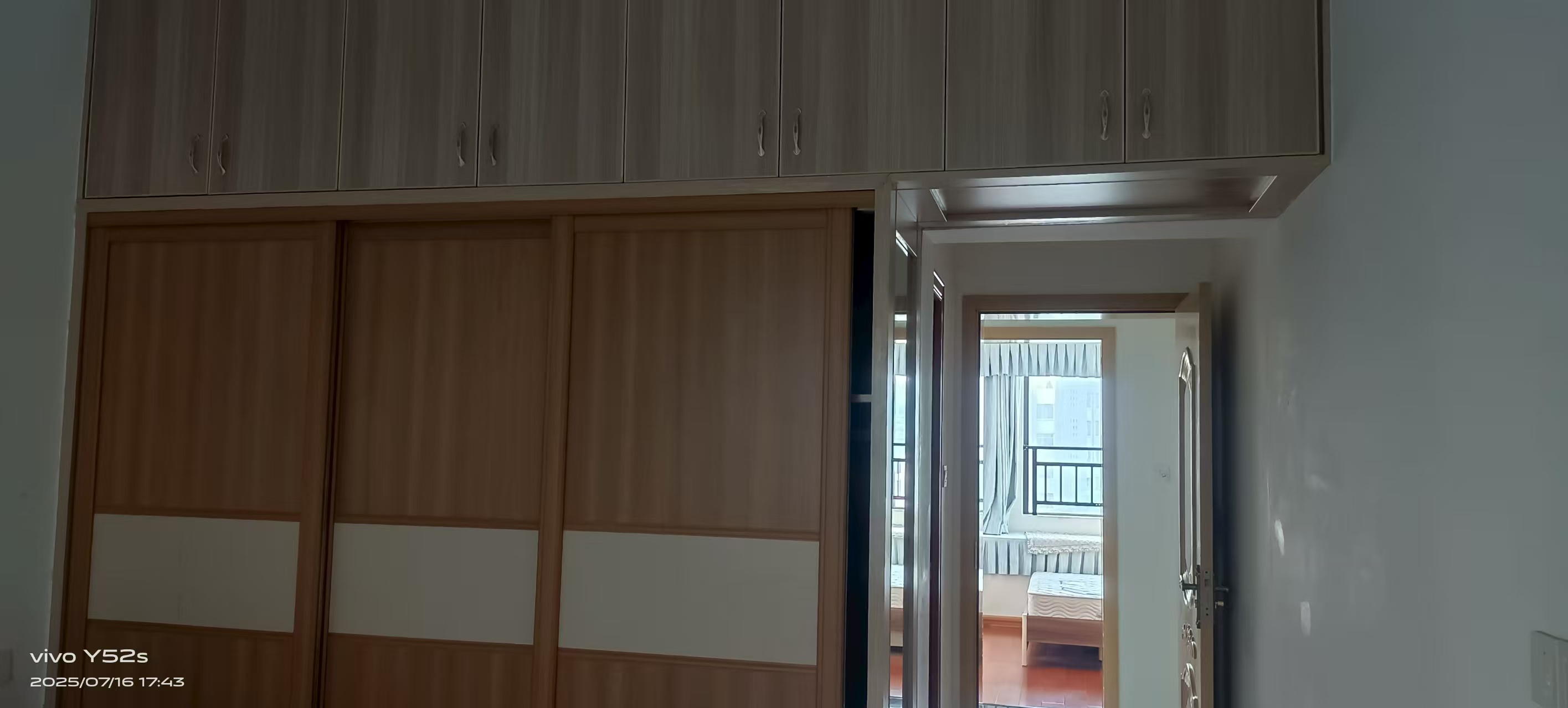 百弘学府城  3室2厅2卫    1600.0元/月室内图