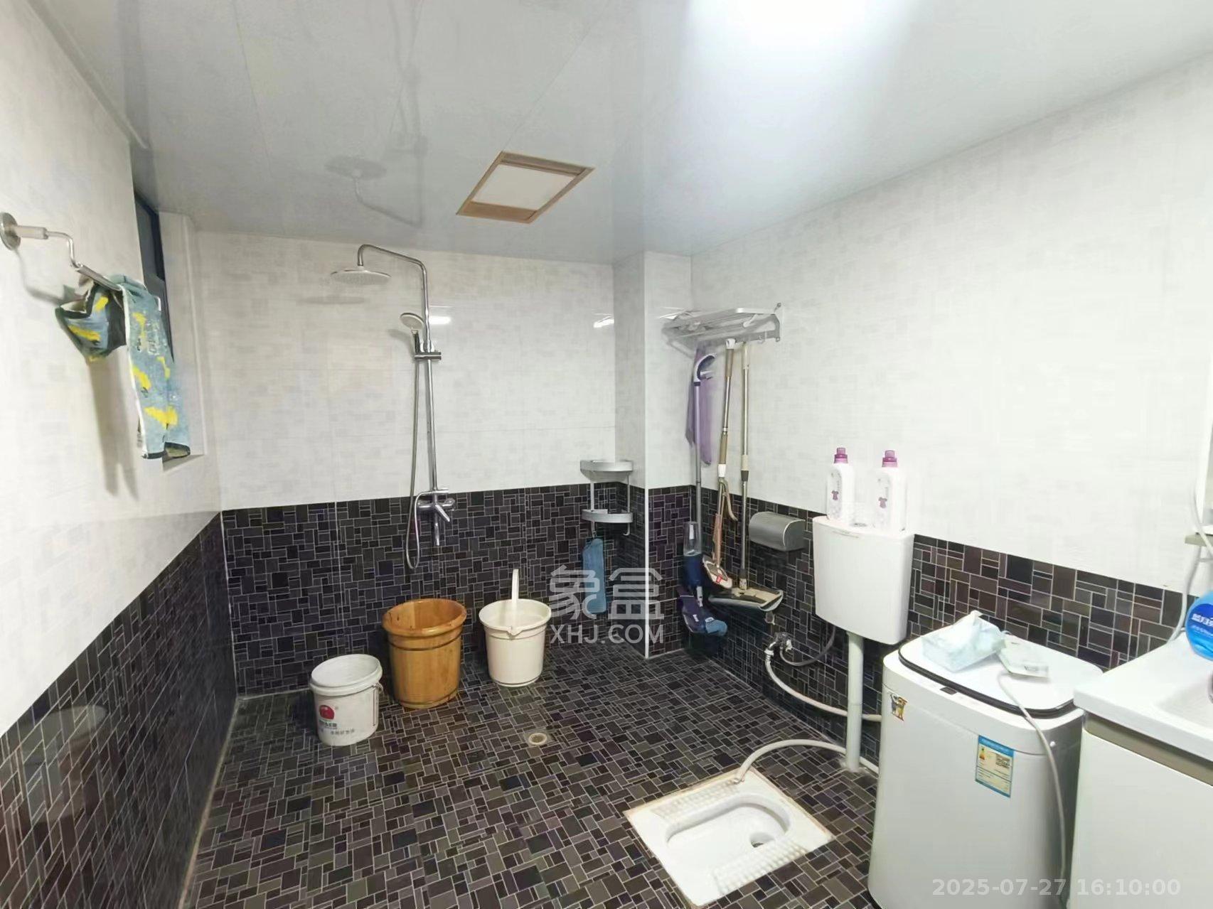长房时代城  3室2厅2卫   4500.00元/月室内图