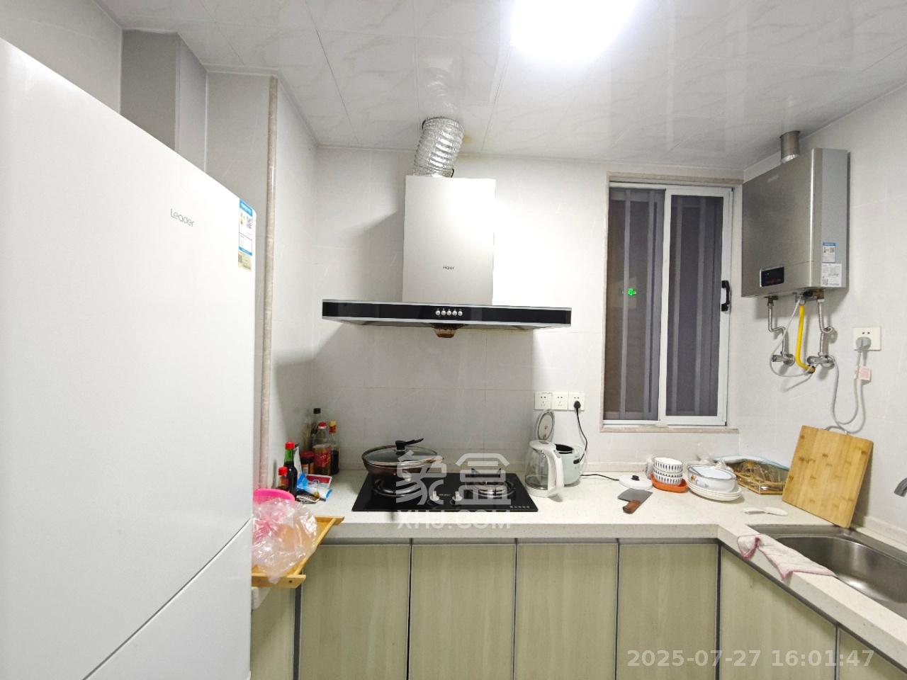 绿地新都会  3室2厅1卫    2000.0元/月室内图
