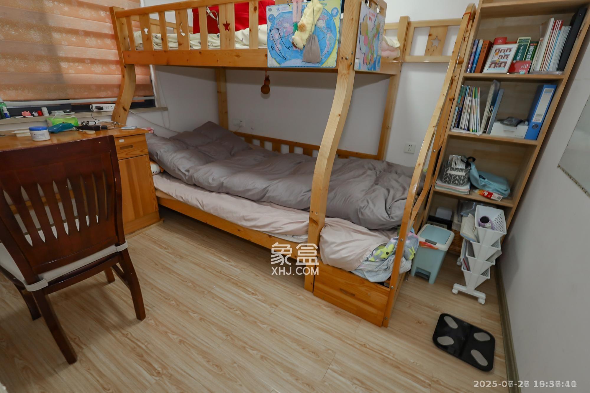 钰龙天下一期 2室2厅1卫 2400.0元/月 钰龙天下一期 2室2厅1卫 2400.0元/月室内图