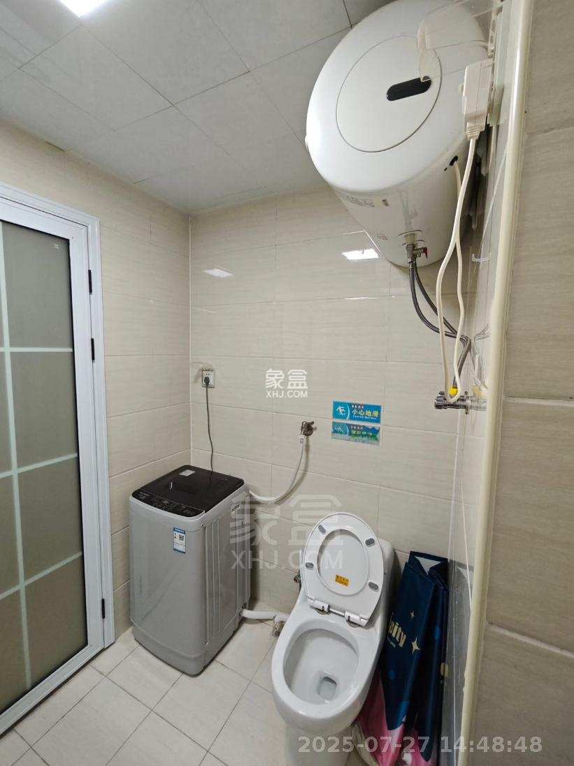 湘银星城  1室1厅1卫    1000.0元/月 湘银星城  1室1厅1卫    1000.0元/月室内图