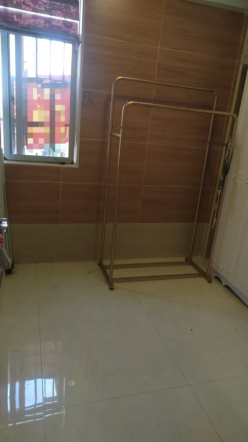 良种场宿舍 3室2厅1卫 2100.0元/月 良种场宿舍 3室2厅1卫 2100.0元/月室内图