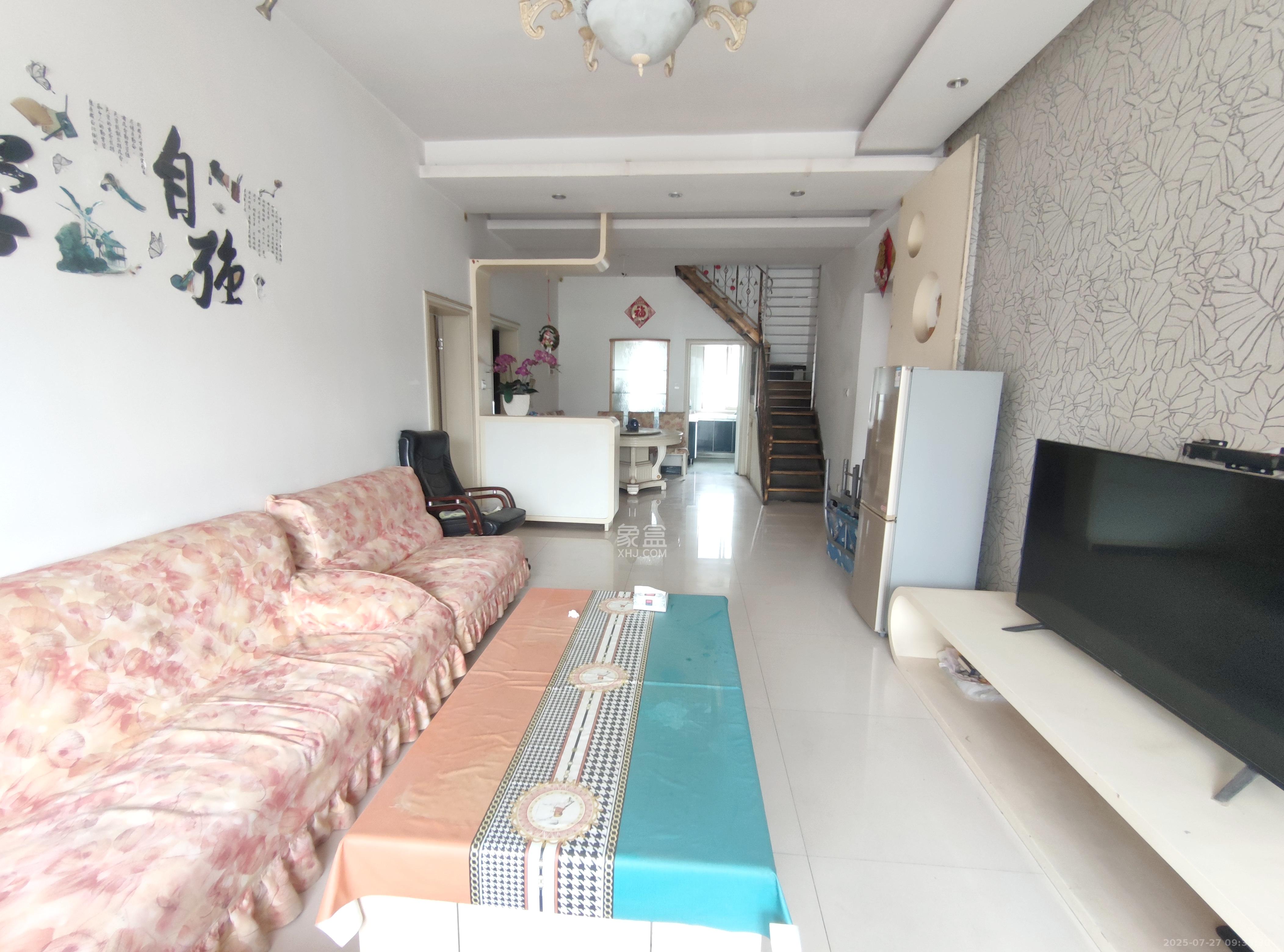 麓谷沐春园 3室2厅2卫 2000.0元/月 麓谷沐春园 3室2厅2卫 2000.0元/月室内图