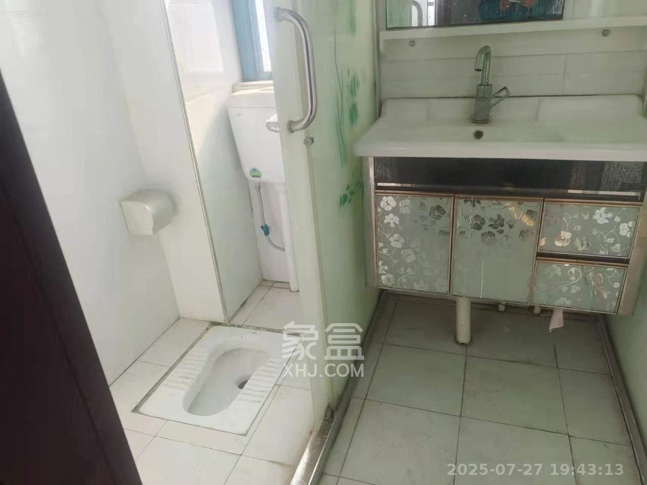 洋湖时代  3室2厅1卫    2400.0元/月 洋湖时代  3室2厅1卫    2400.0元/月室内图