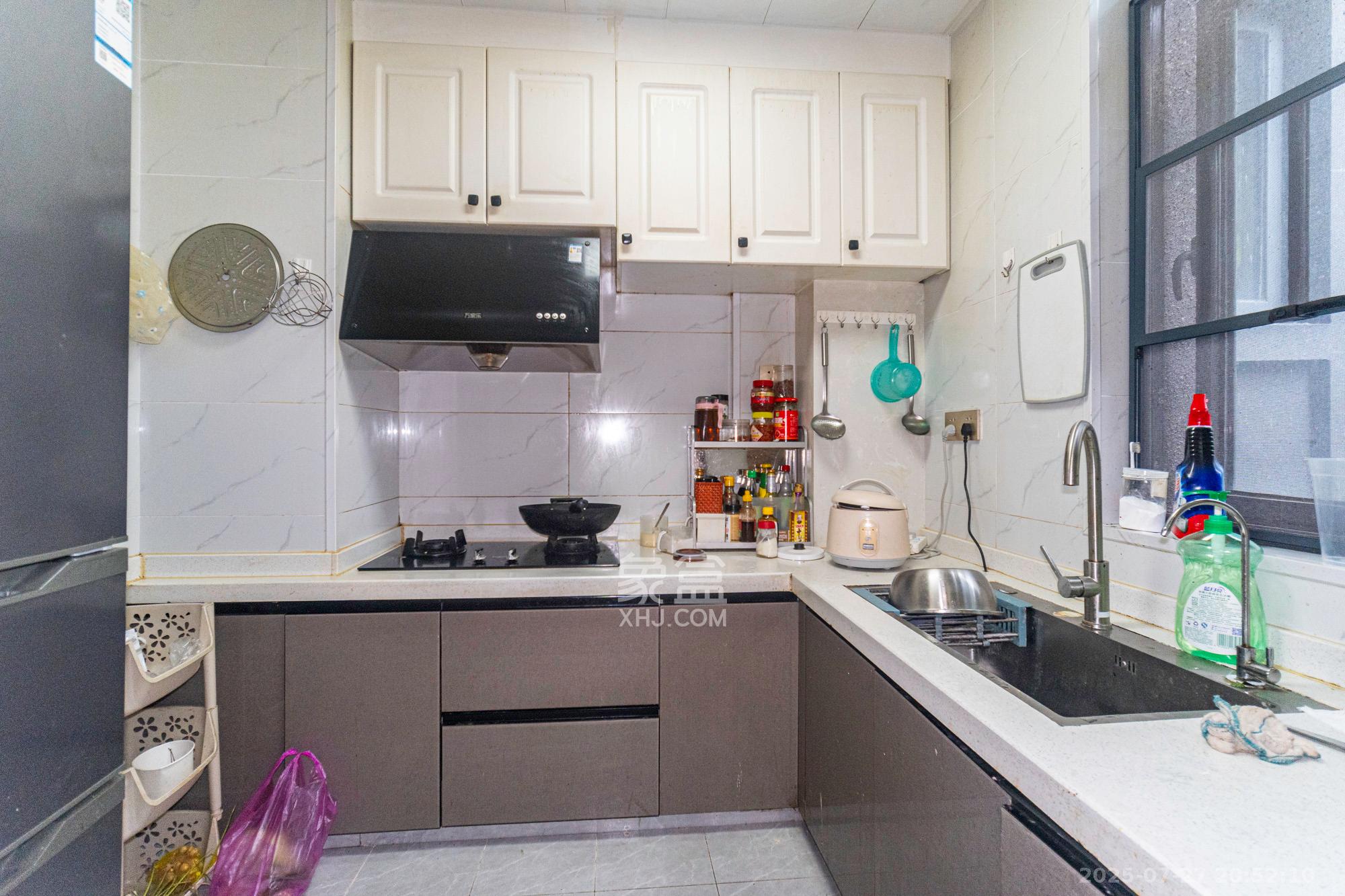 中建悦和城 4室2厅2卫 95.0万 中建悦和城 4室2厅2卫 95.0万厨房