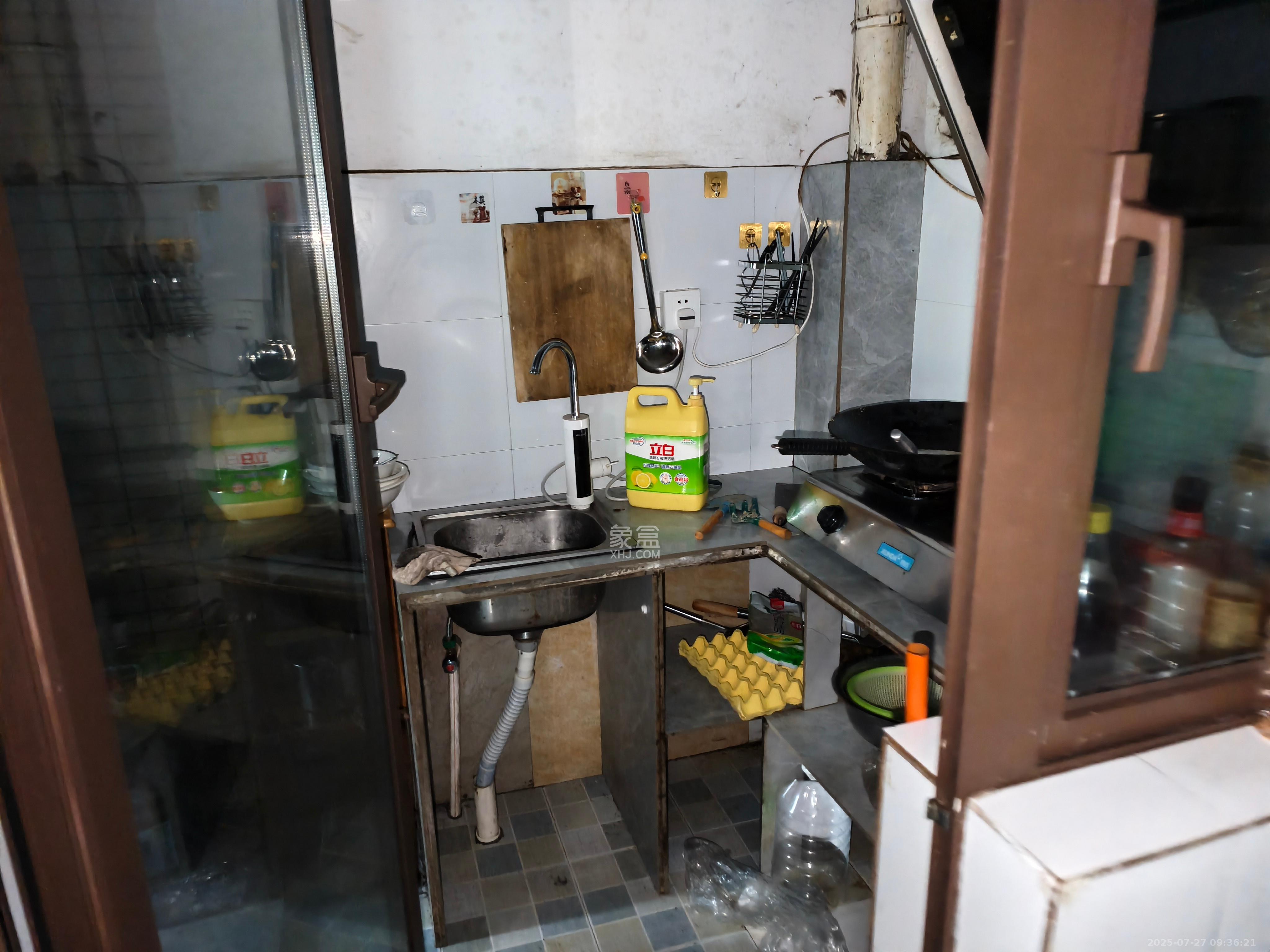 惟盛园 4室2厅2卫 3800.0元/月 惟盛园 4室2厅2卫 3800.0元/月室内图