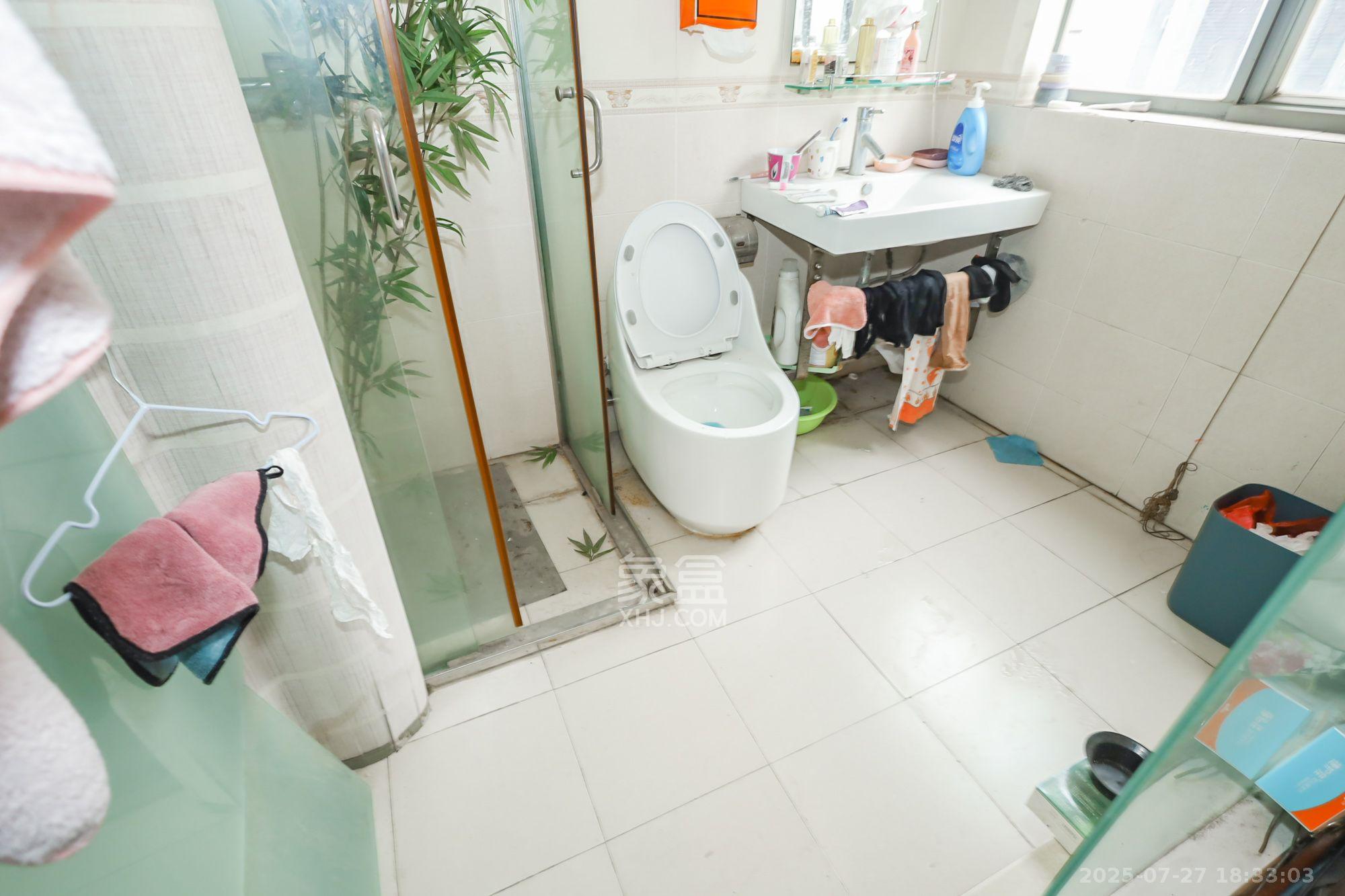 沁园春 3室2厅2卫 3500.0元/月 沁园春 3室2厅2卫 3500.0元/月室内图